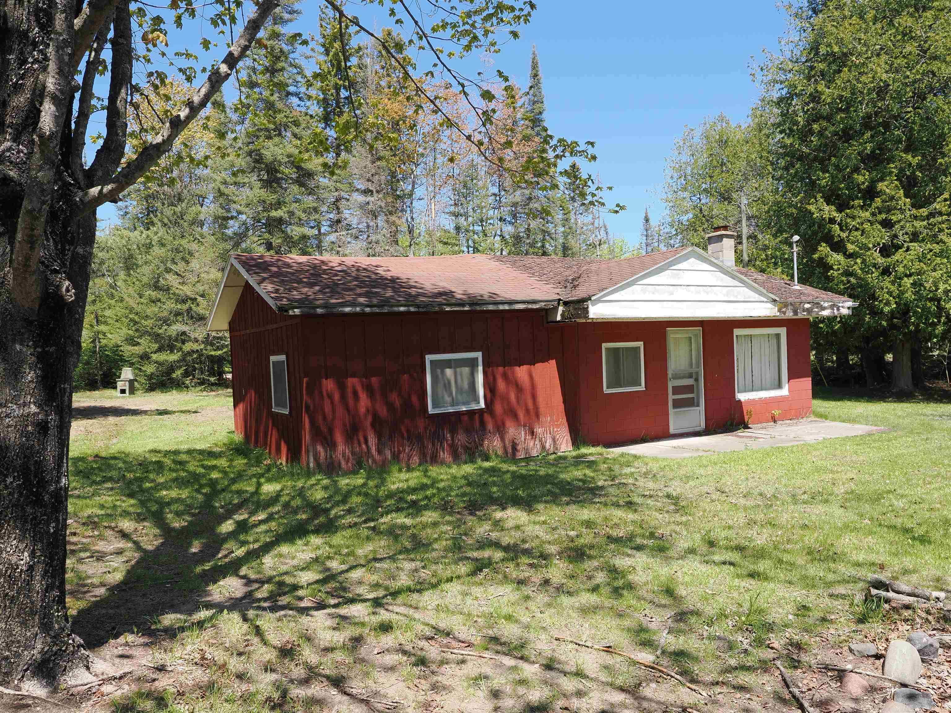 8255 Misery Bay Road Alpena Township MI 49707