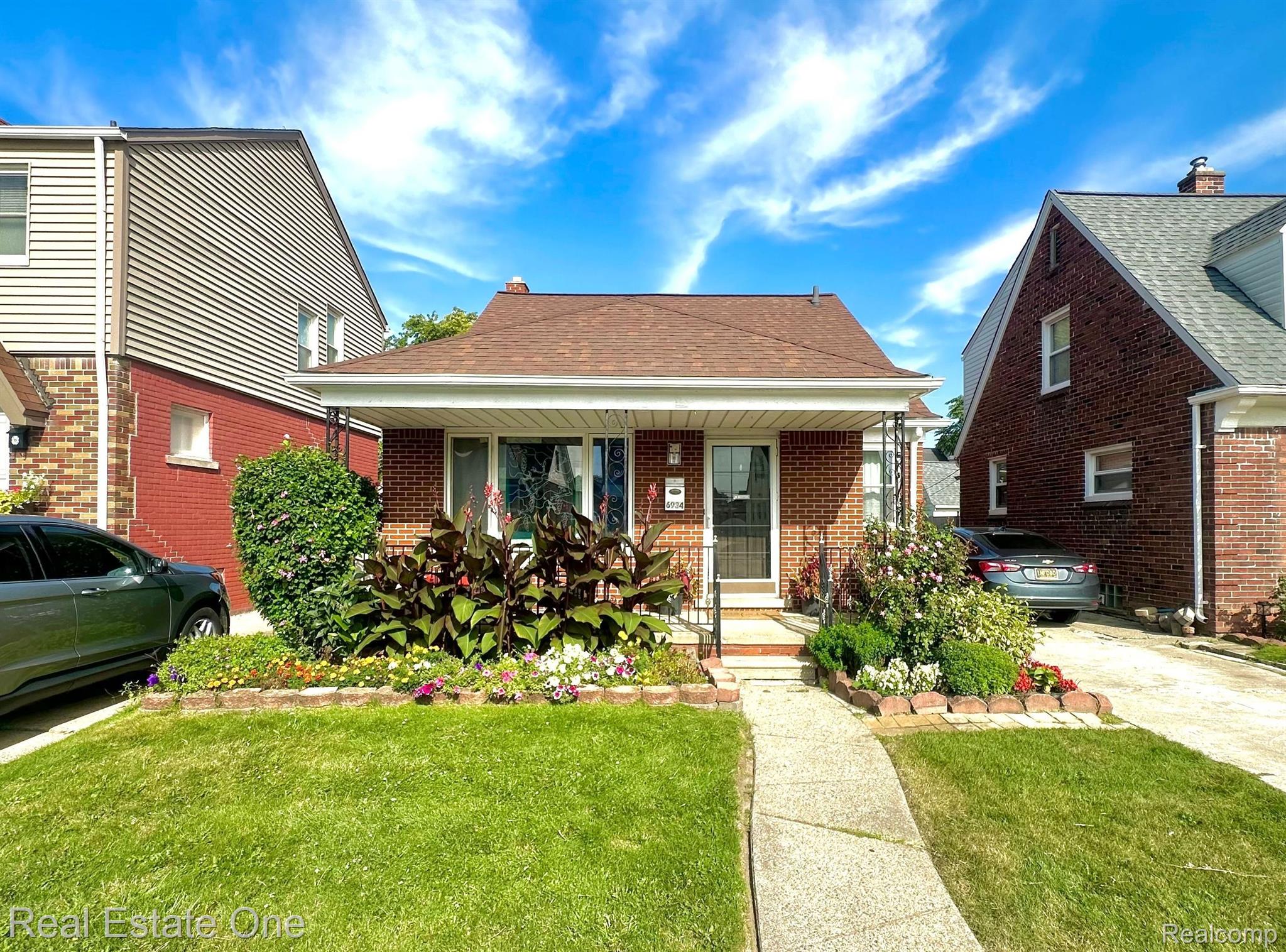 6934 Coleman Street Dearborn City MI 48126