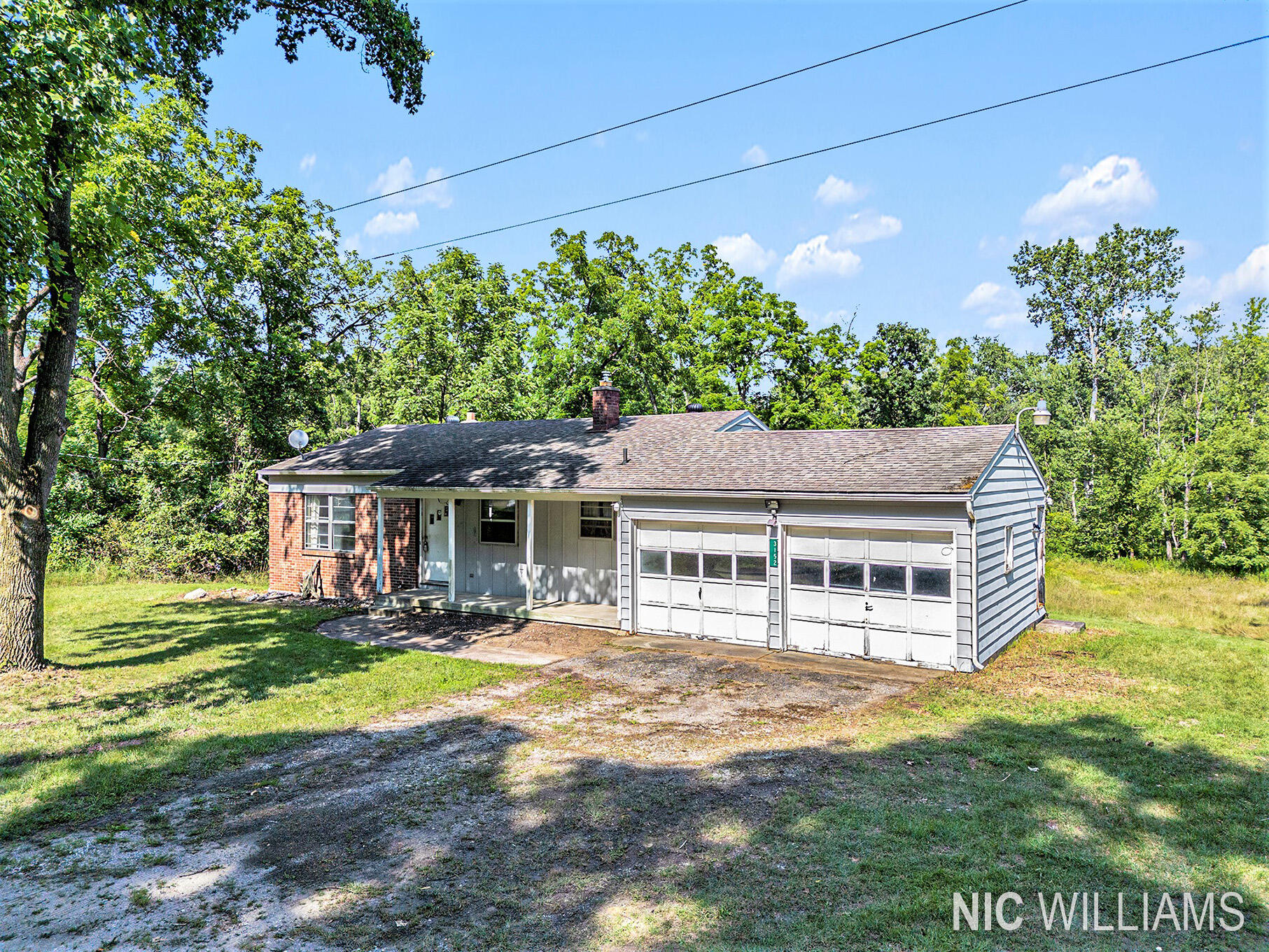 3152 Grand River Drive NE Ada Township MI 49525