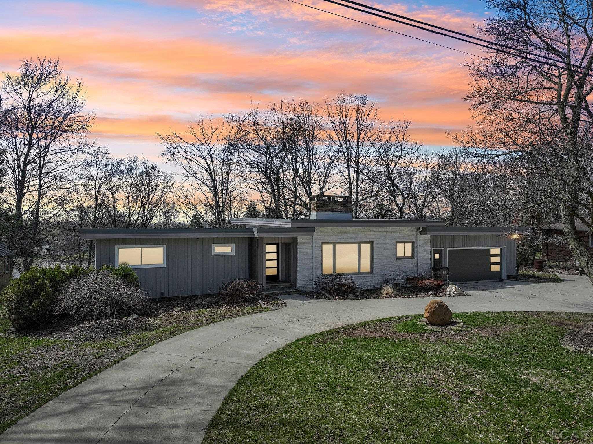 8 Lakeridge Drive Adrian Township MI 49221