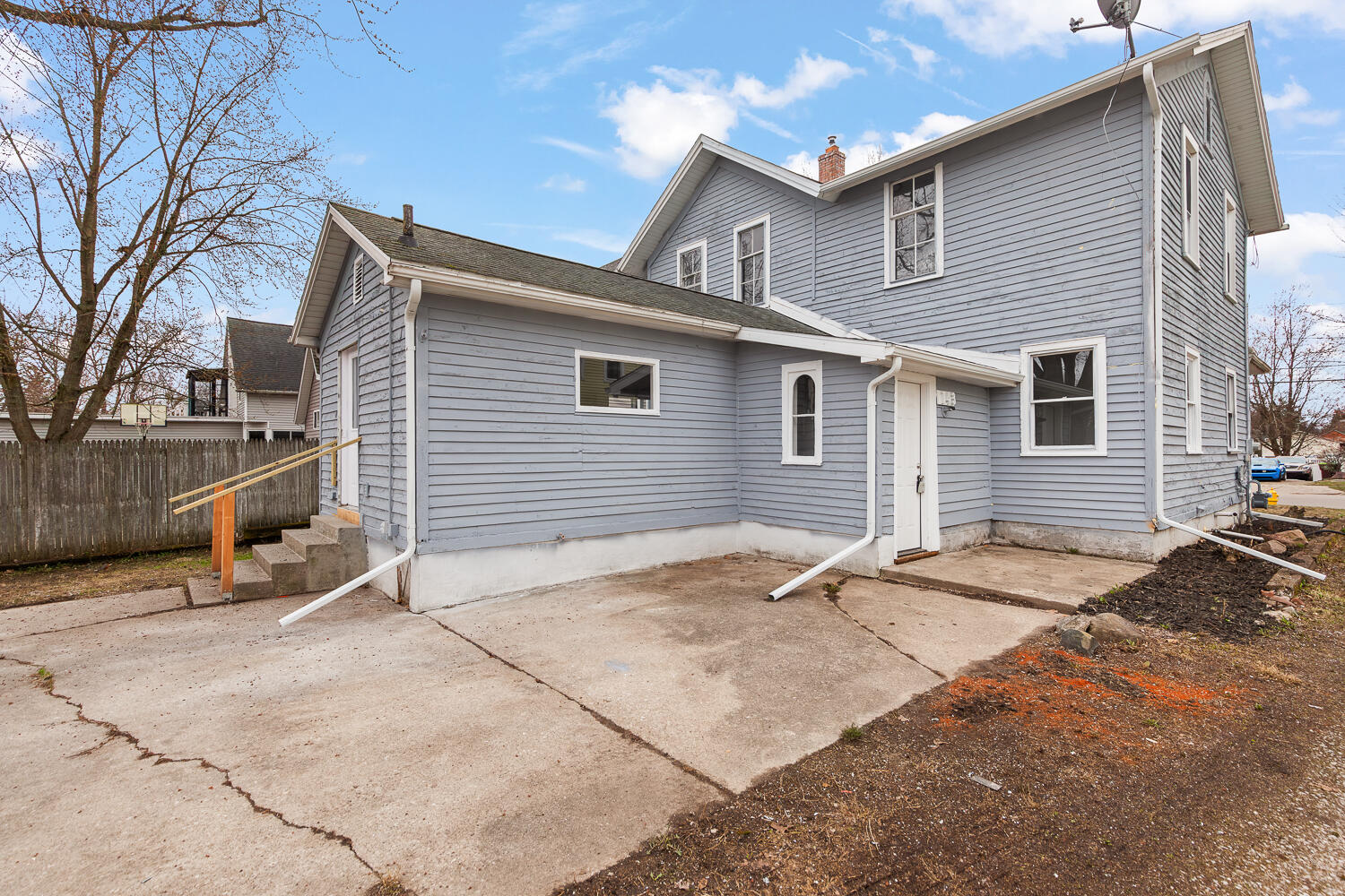 143 Park Street Adrian City MI 49221