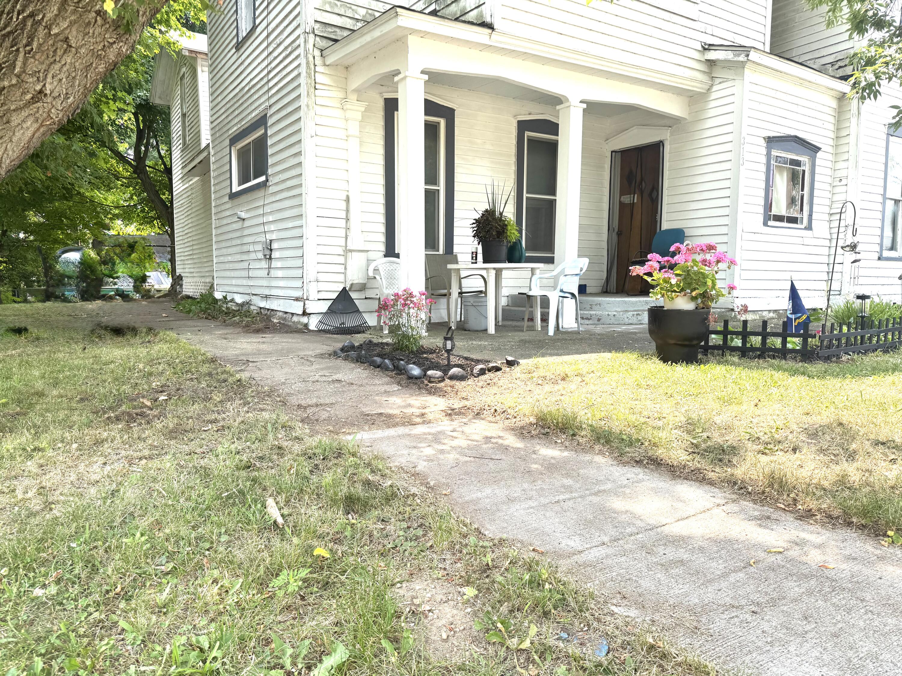 313 W 6th Street Evart City MI 49631