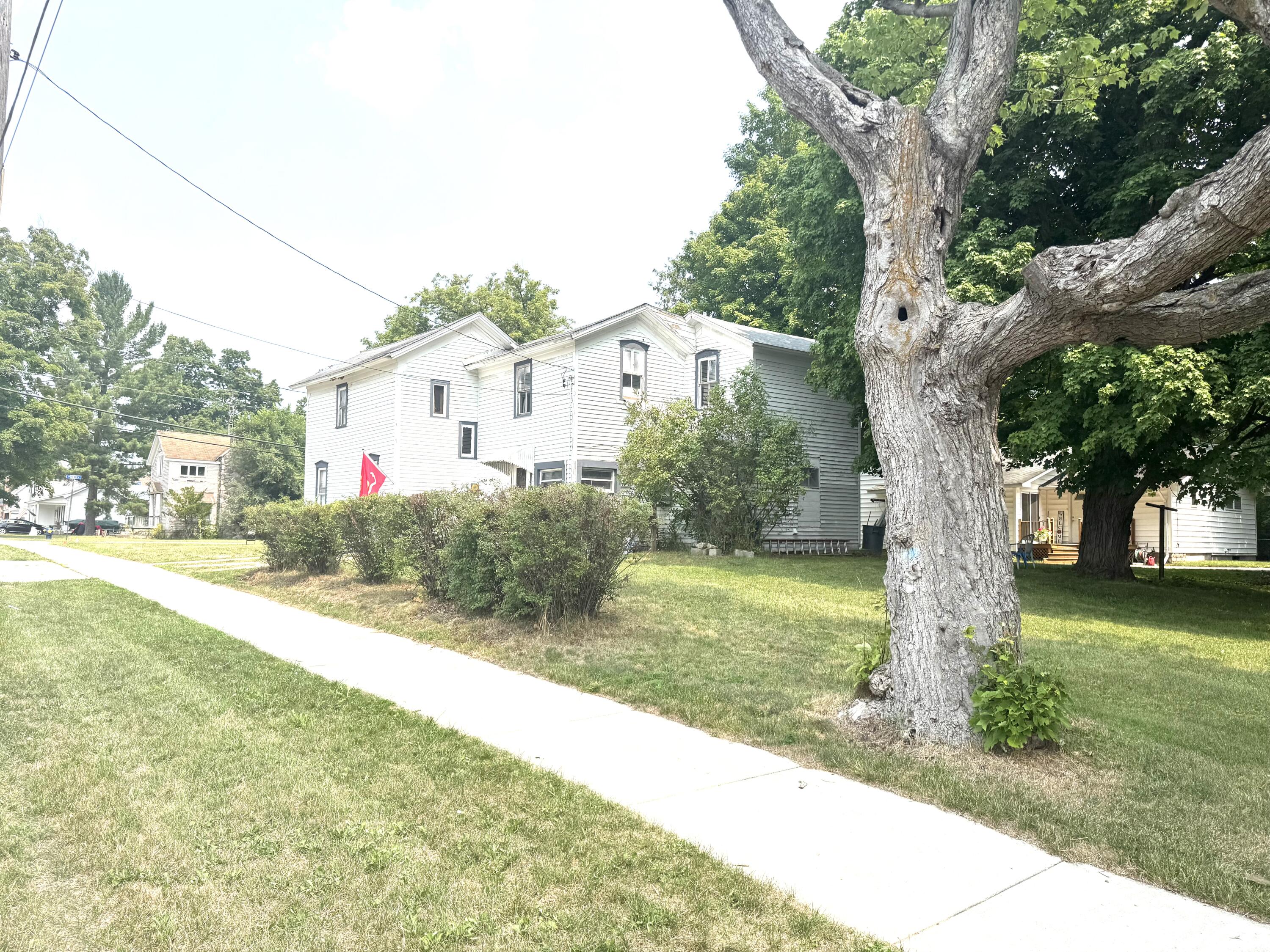 313 W 6th Street Evart City MI 49631