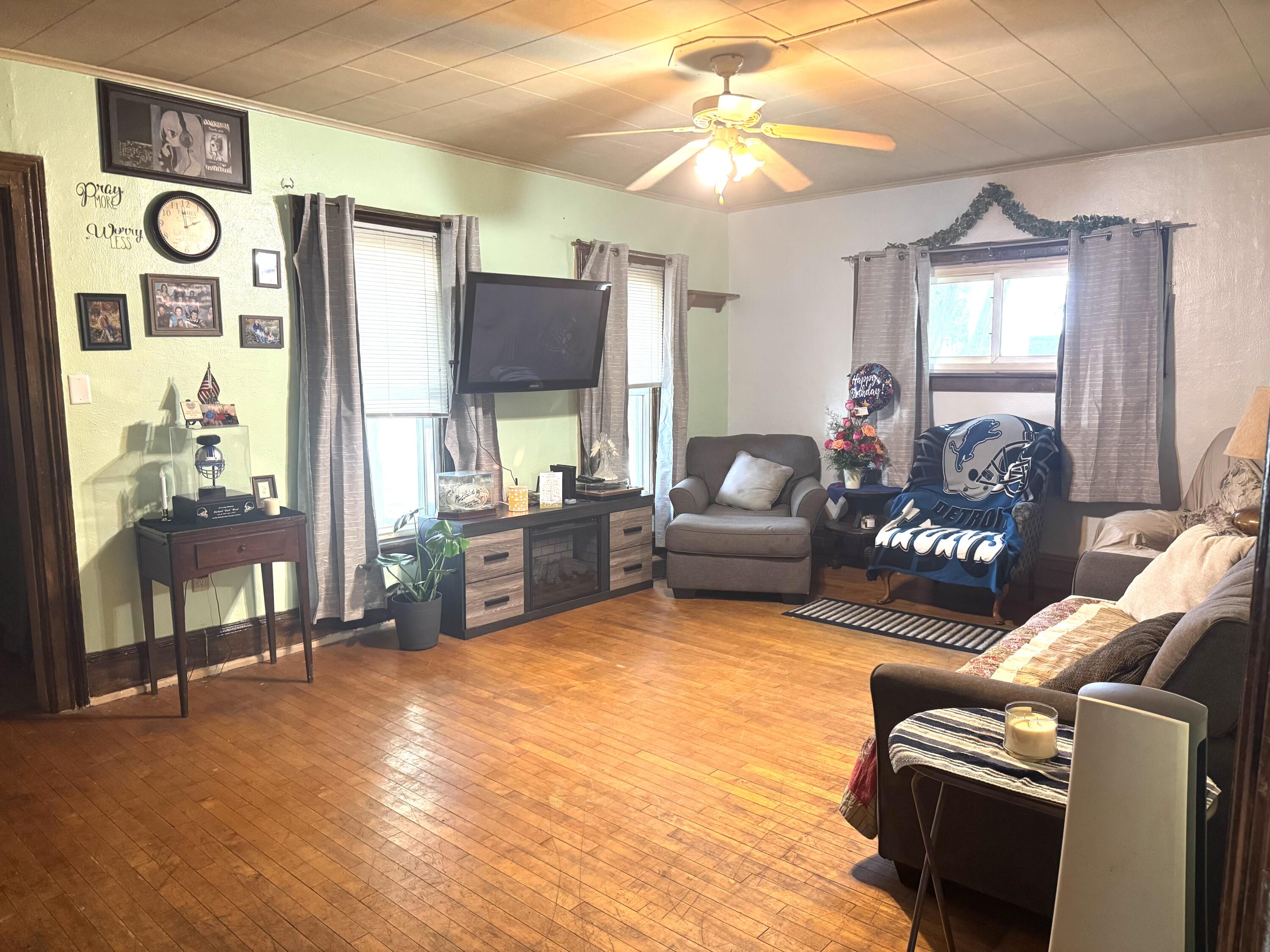 313 W 6th Street Evart City MI 49631