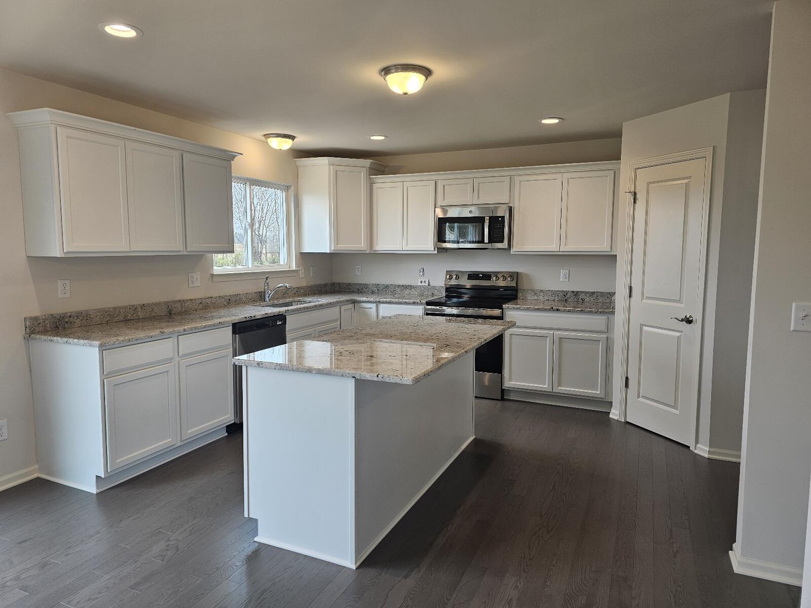 10606 Valley View Drive York Charter Township MI 48176