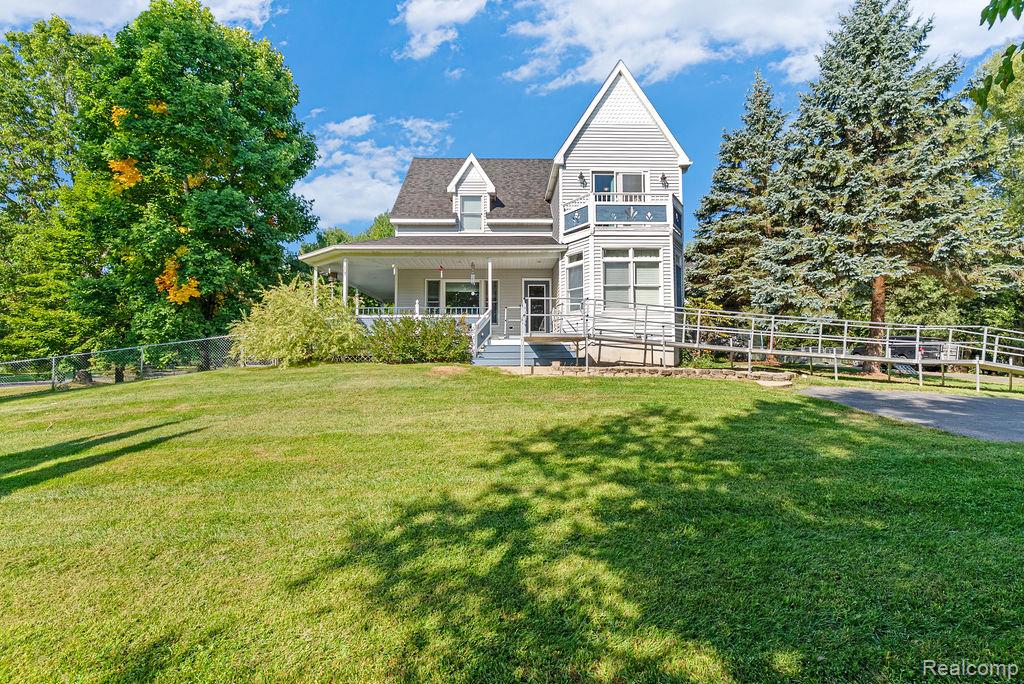 1476 County Farm Road Howell City MI 48843