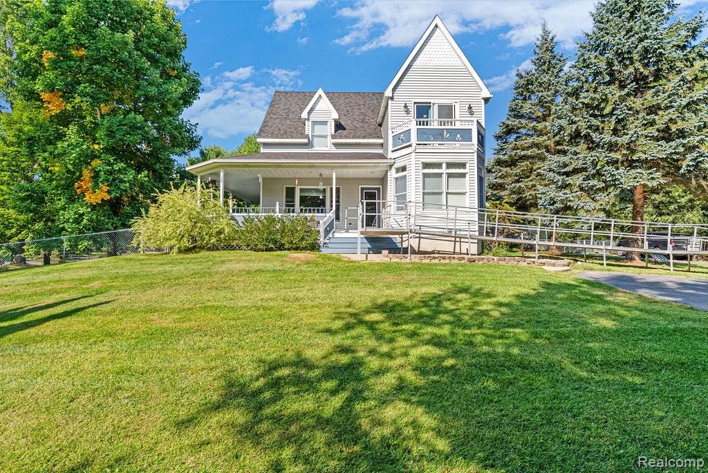 1476 County Farm Road Howell City MI 48843