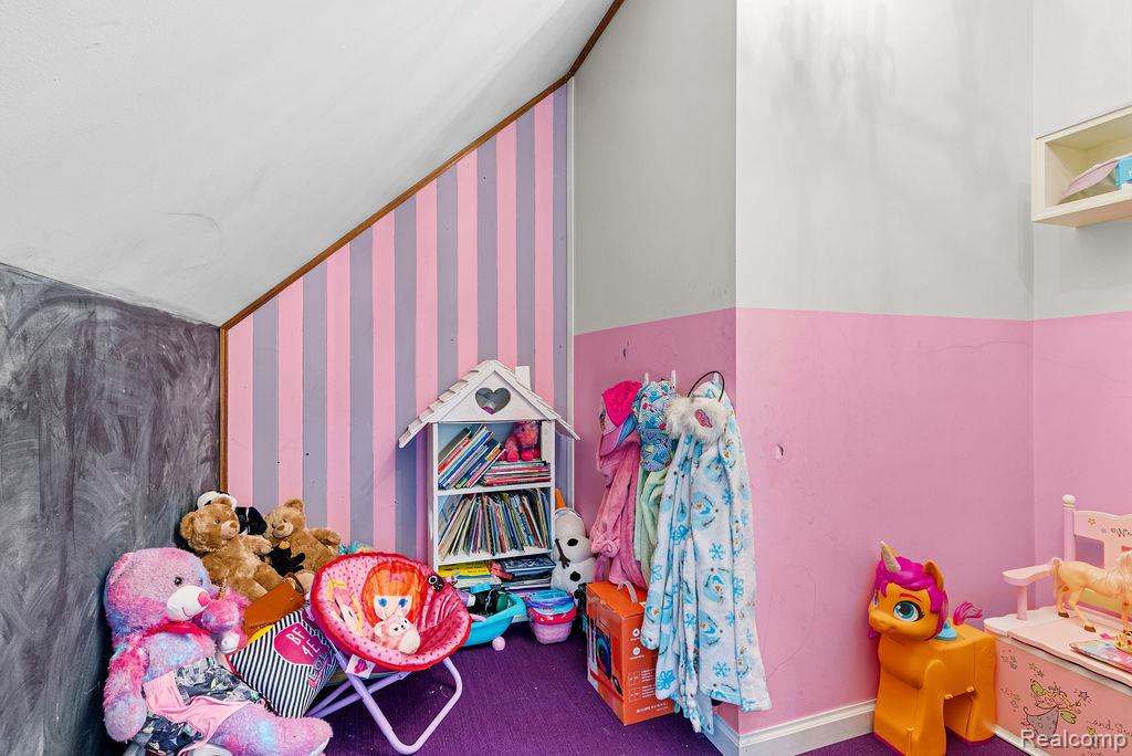 1476 County Farm Road Howell City MI 48843