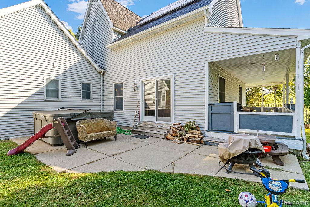 1476 County Farm Road Howell City MI 48843