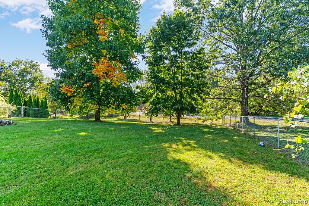 1476 County Farm Road Howell City MI 48843