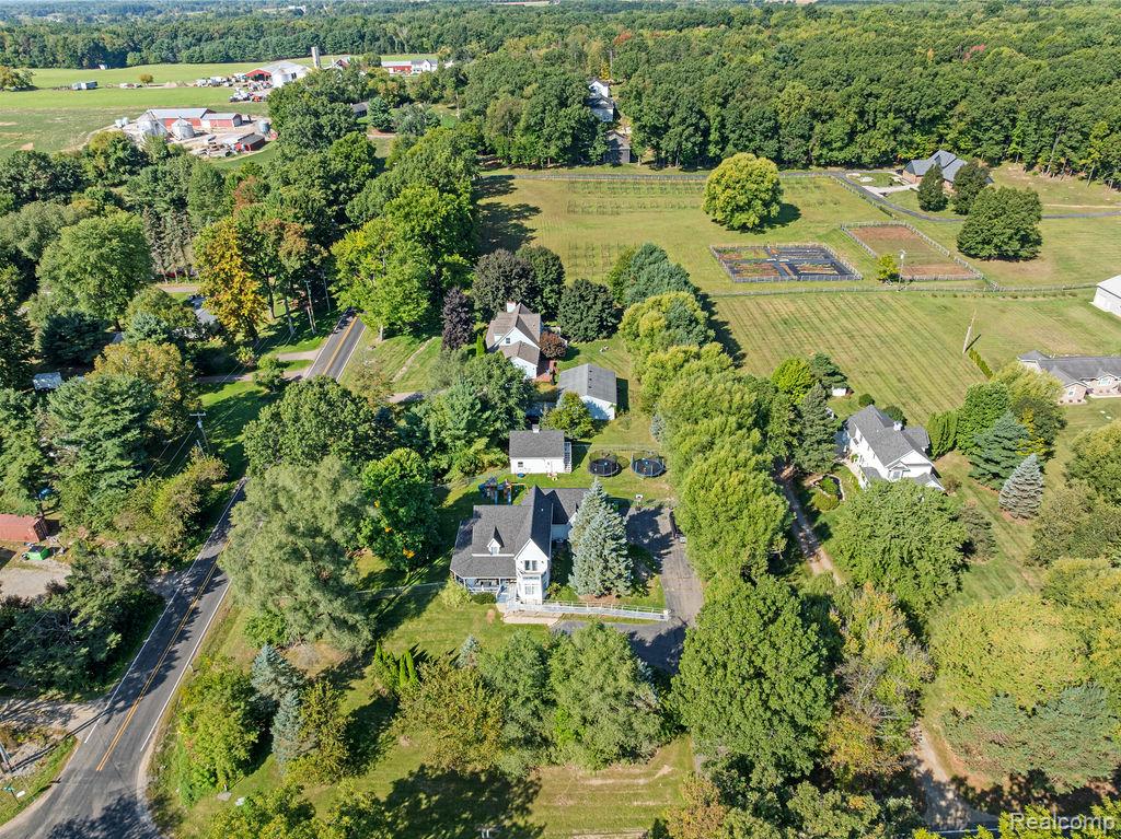 1476 County Farm Road Howell City MI 48843