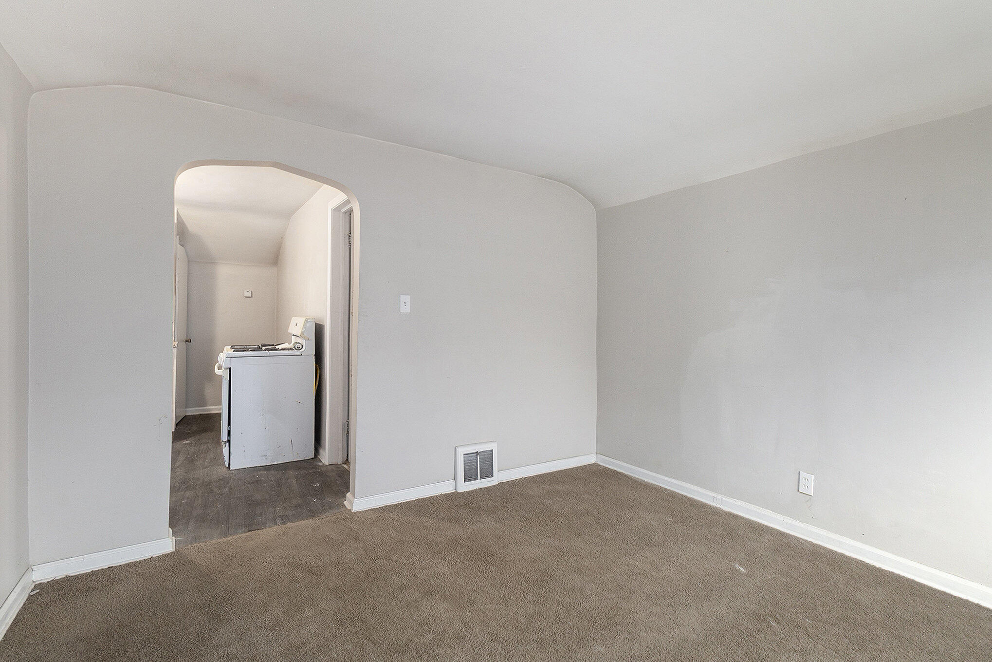 4618 Alter Road Detroit City MI 48215