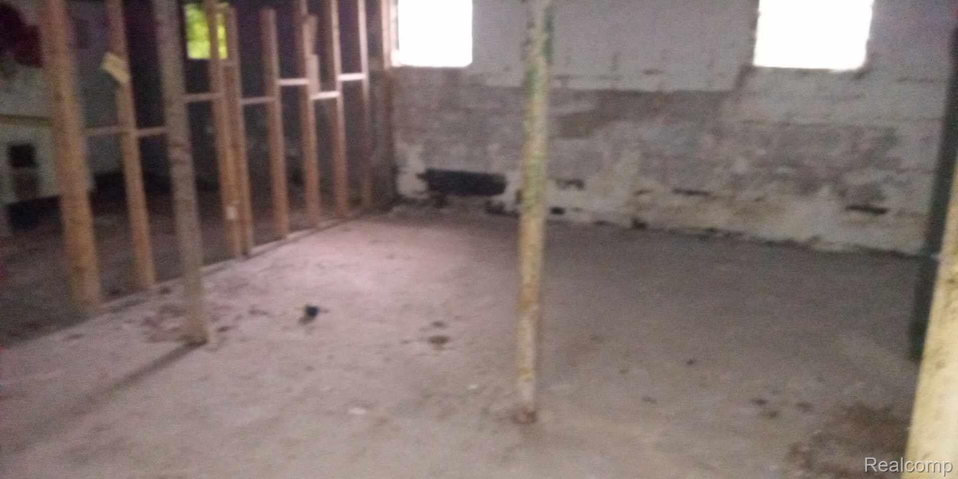13832 Pinewood Street Detroit City MI 48205