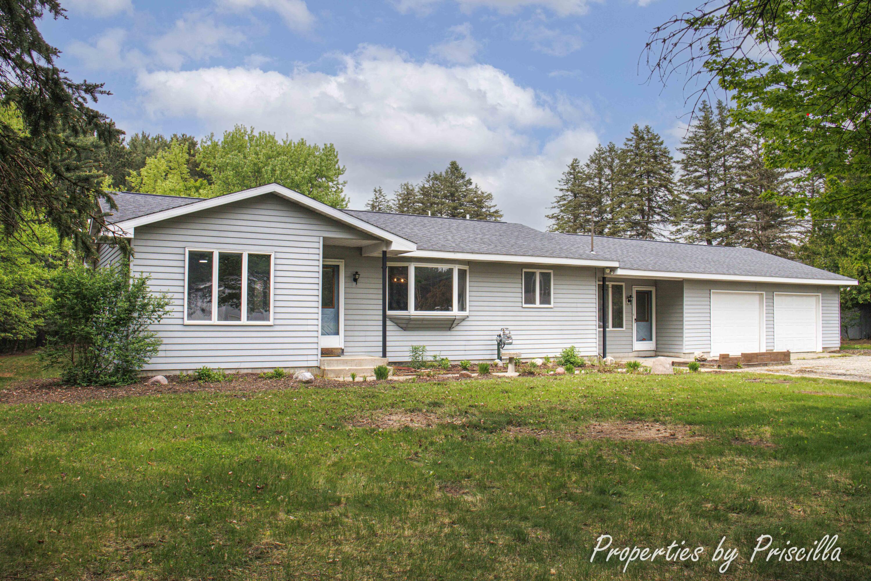 315 Hayes Street NW Alpine Township MI 49321