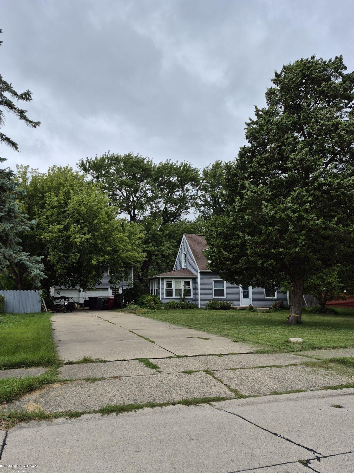 19375 Mcgill Street Roseville City MI 48066