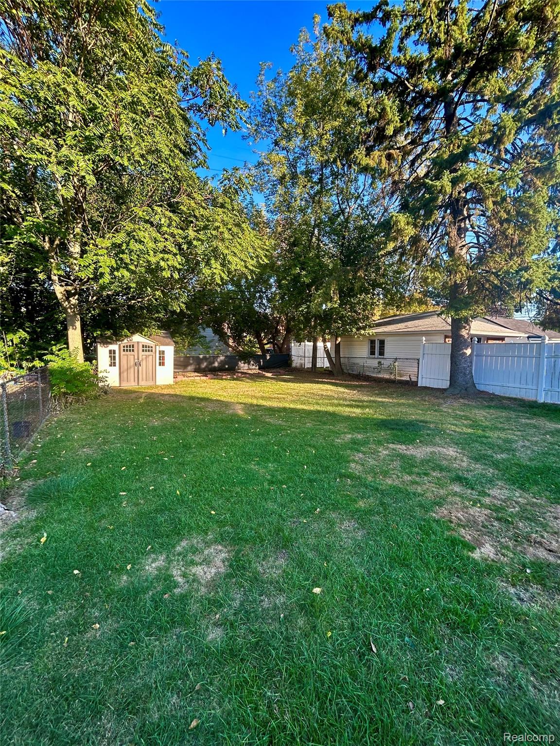 7221 Winona Avenue Allen Park City MI 48101