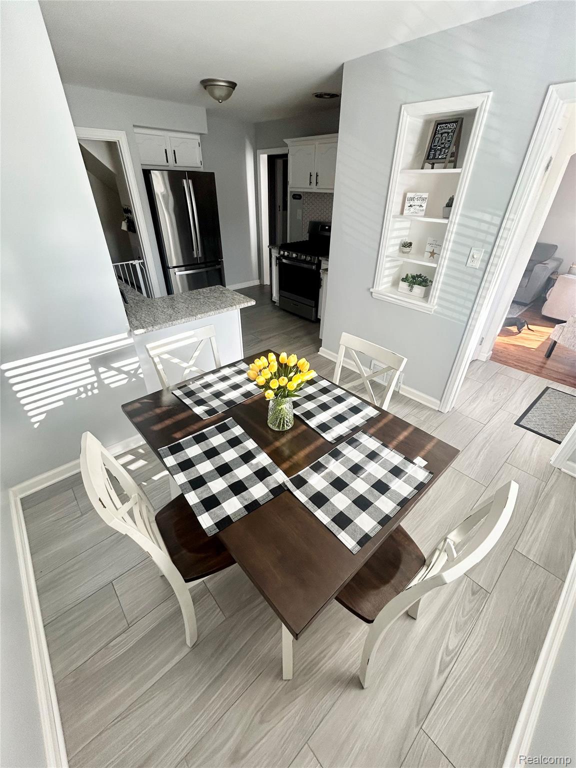 7221 Winona Avenue Allen Park City MI 48101