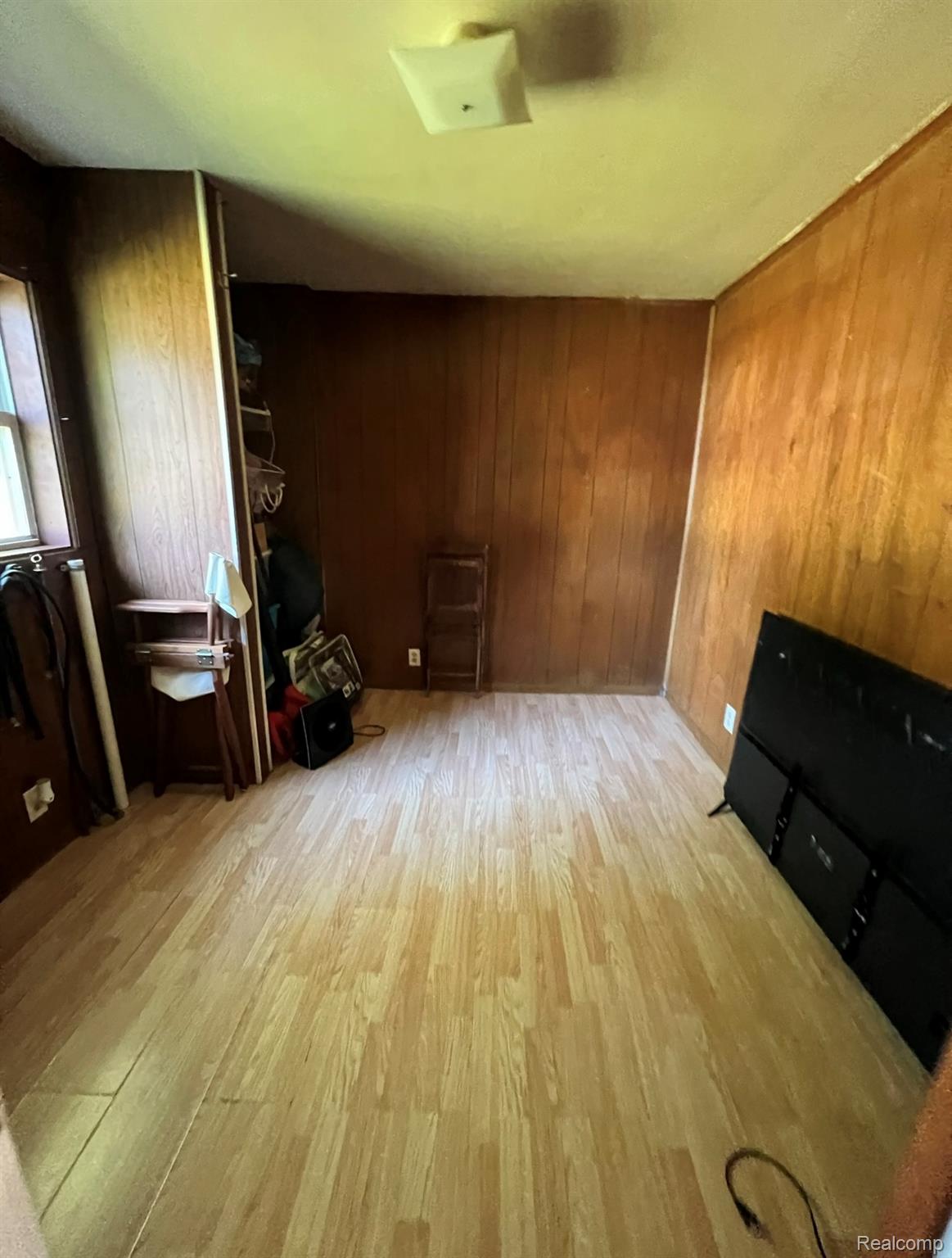 2221 Salt Street Saginaw City MI 48602