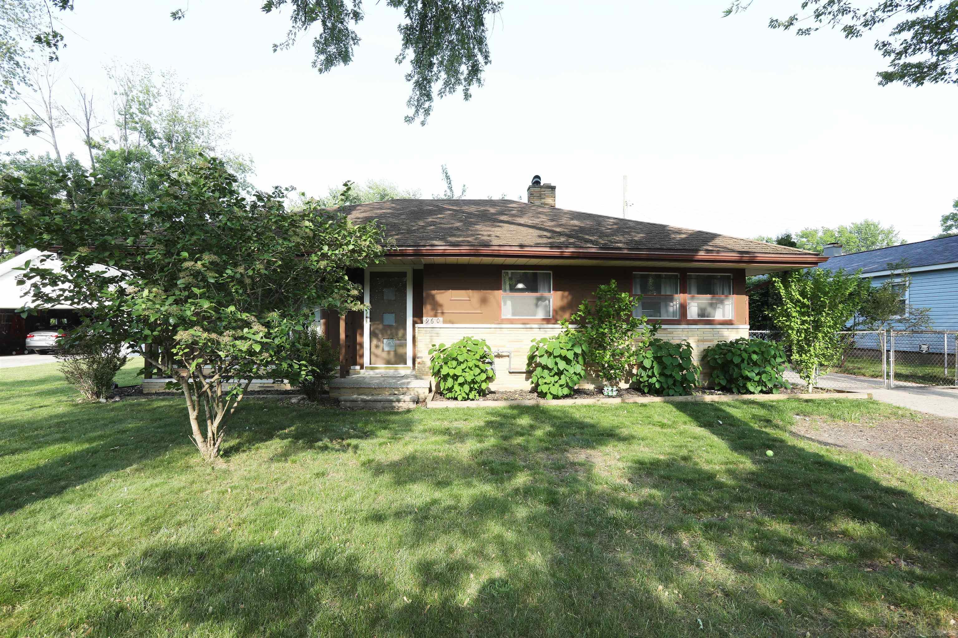 960 Lee Street Algonac City MI 48001