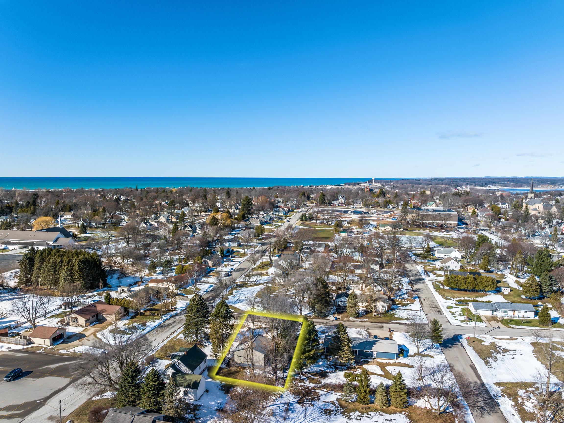 439 9th Street Manistee City MI 49660