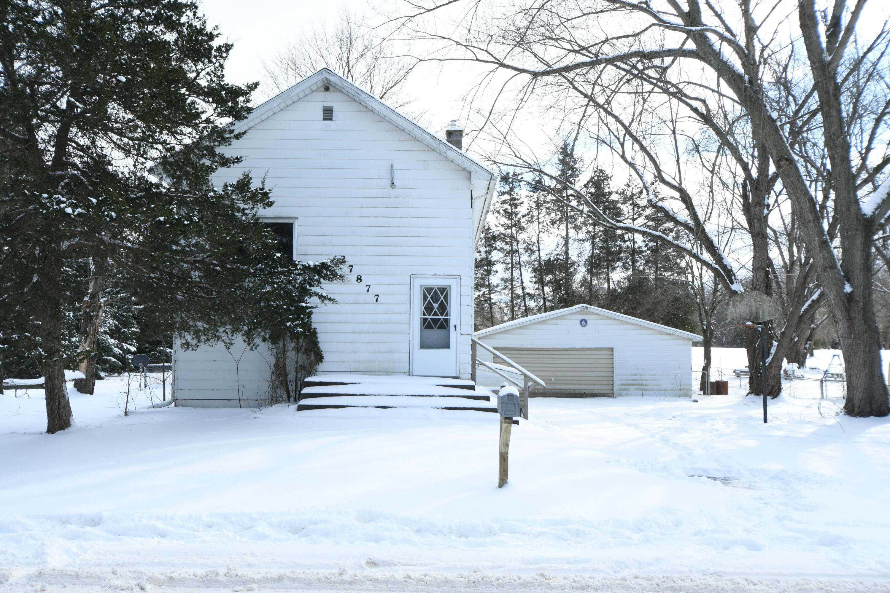 27877 County Road 375 Almena Township MI 49079