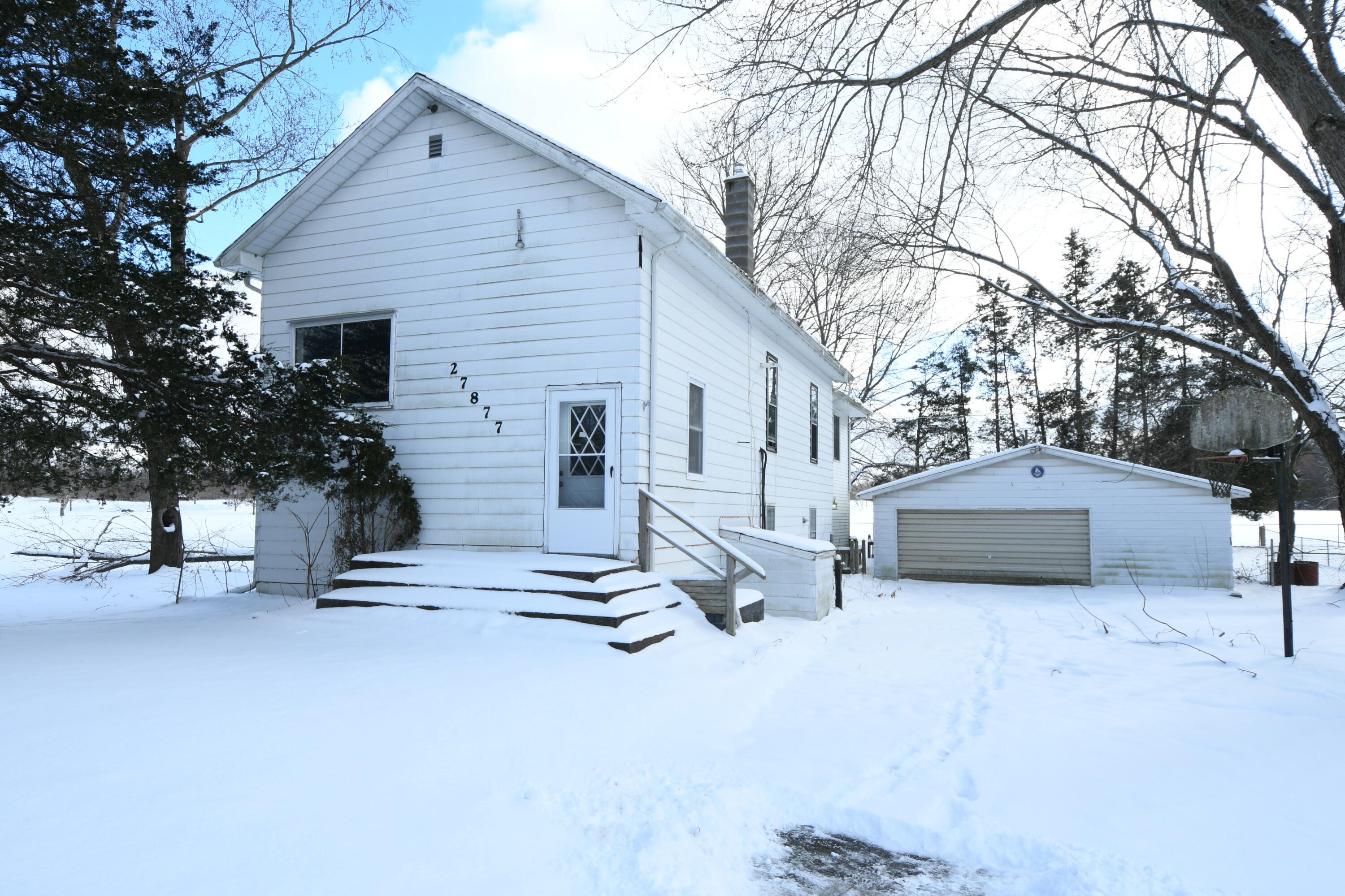 27877 County Road 375 Almena Township MI 49079