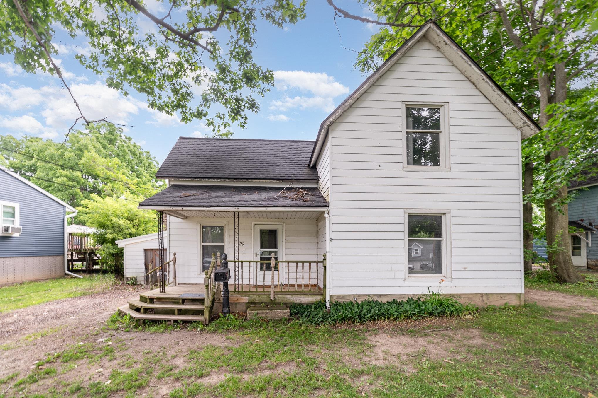 116 N Grover Avenue Alma City MI 48801