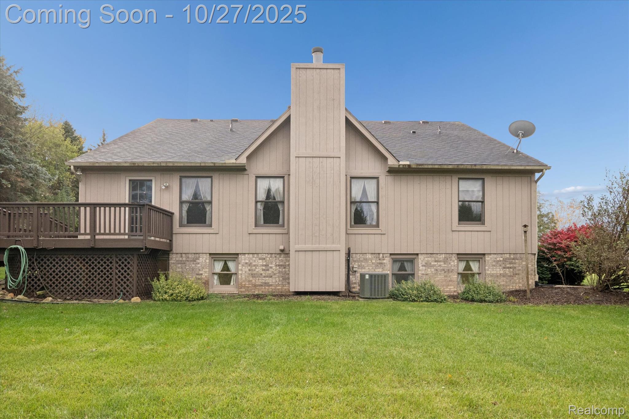 12587 Clover Lane Green Oak Township MI 48178