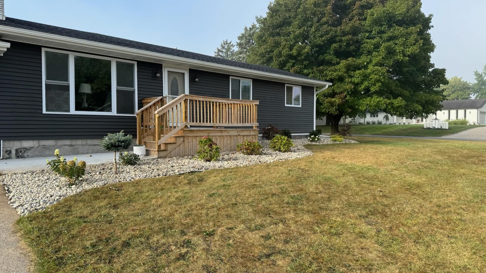 1325 Woodmere Alma City MI 48801