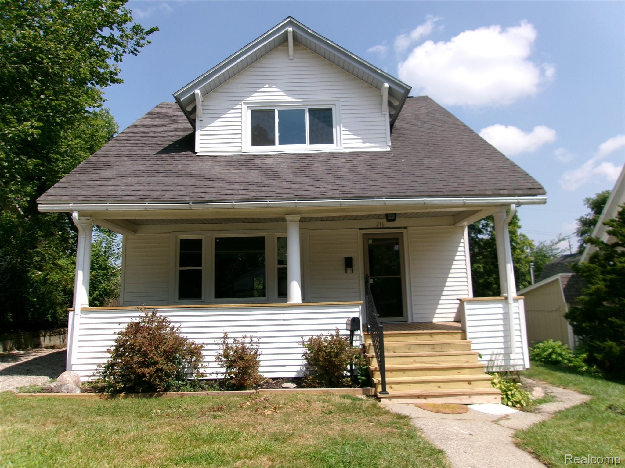 216 E Washington Street Howell City MI 48843