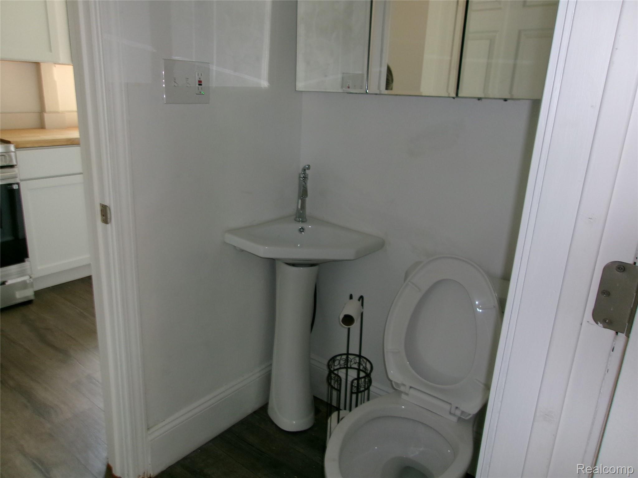 216 E Washington Street Howell City MI 48843