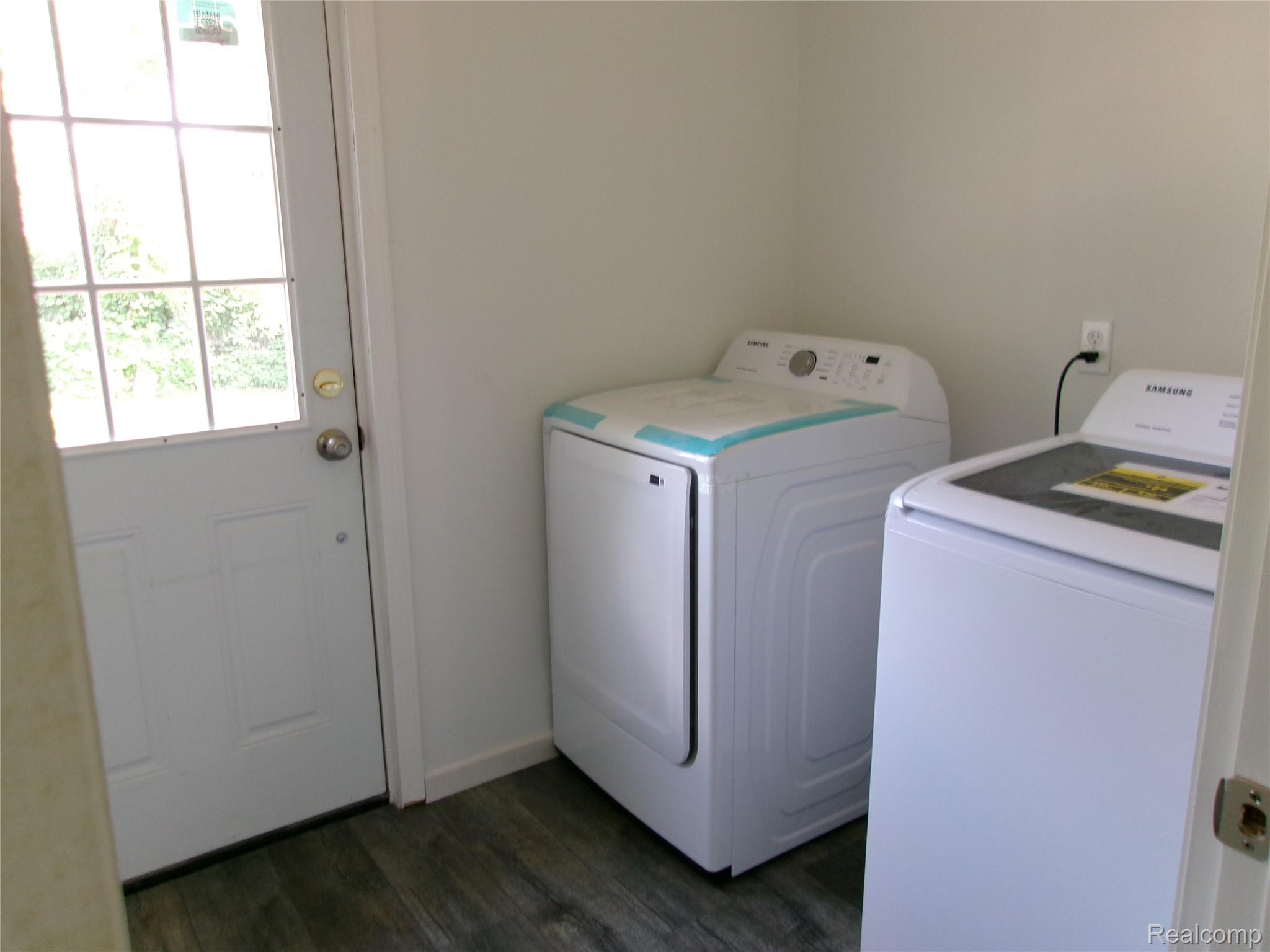 216 E Washington Street Howell City MI 48843