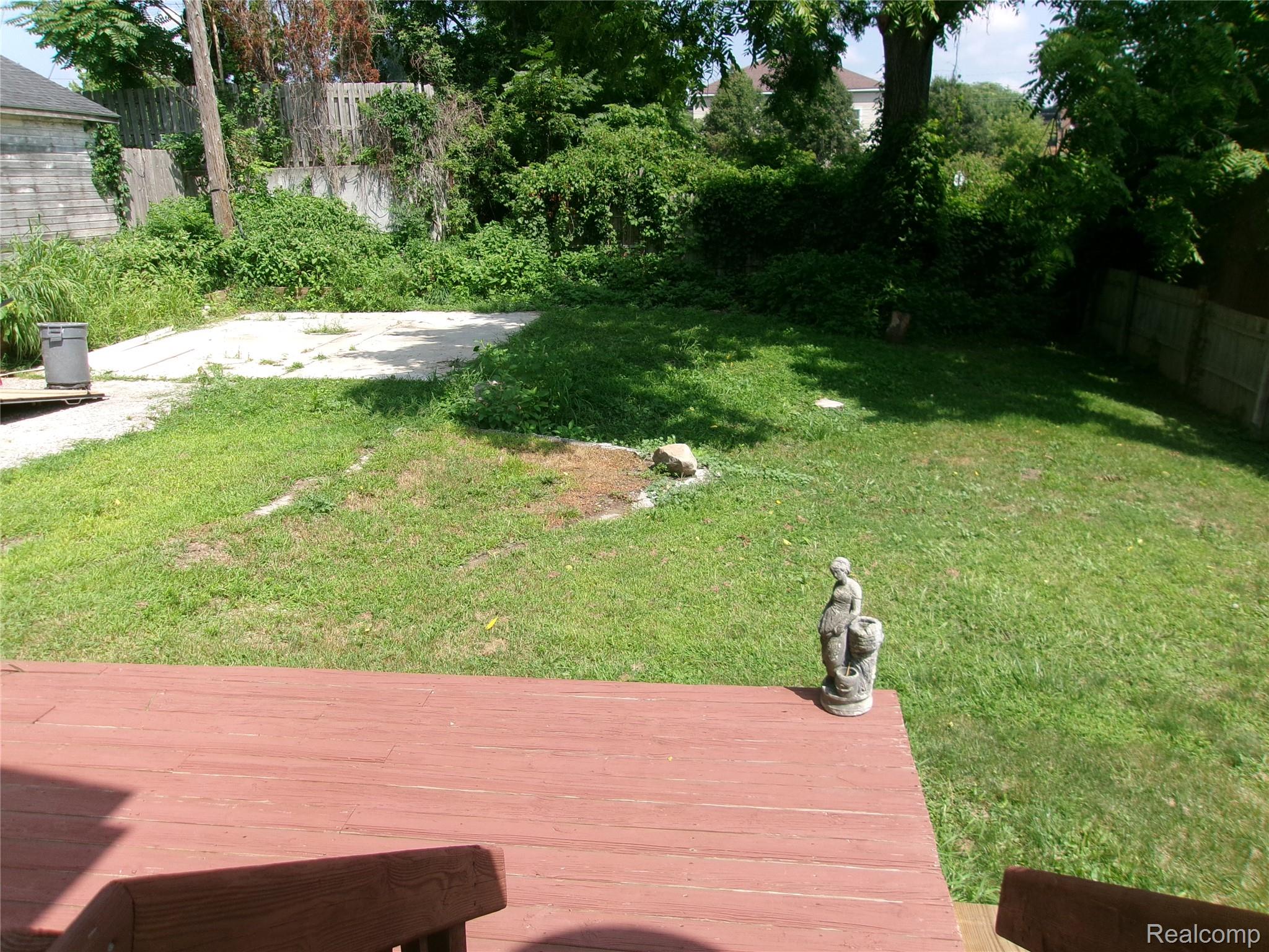 216 E Washington Street Howell City MI 48843