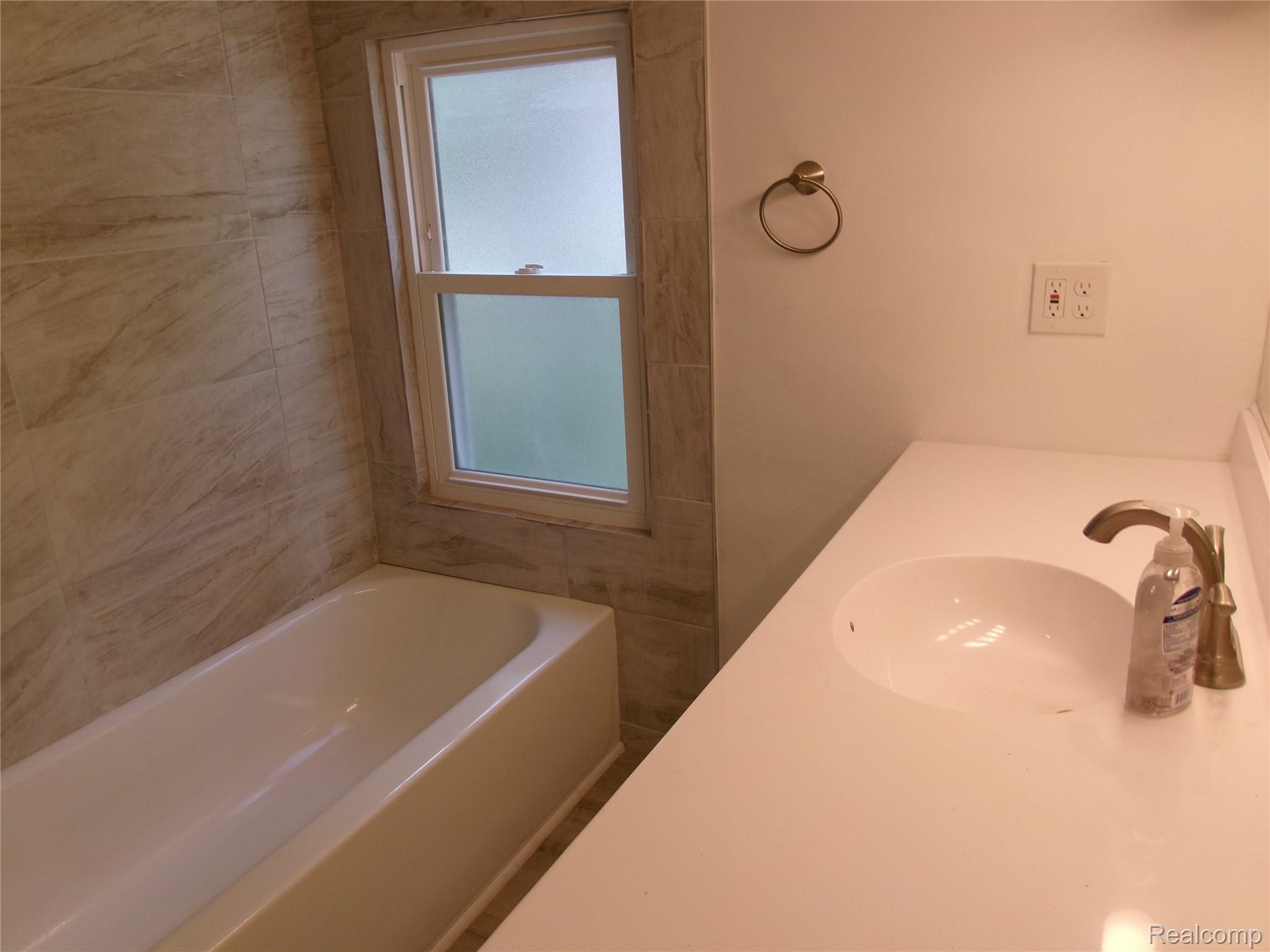 216 E Washington Street Howell City MI 48843