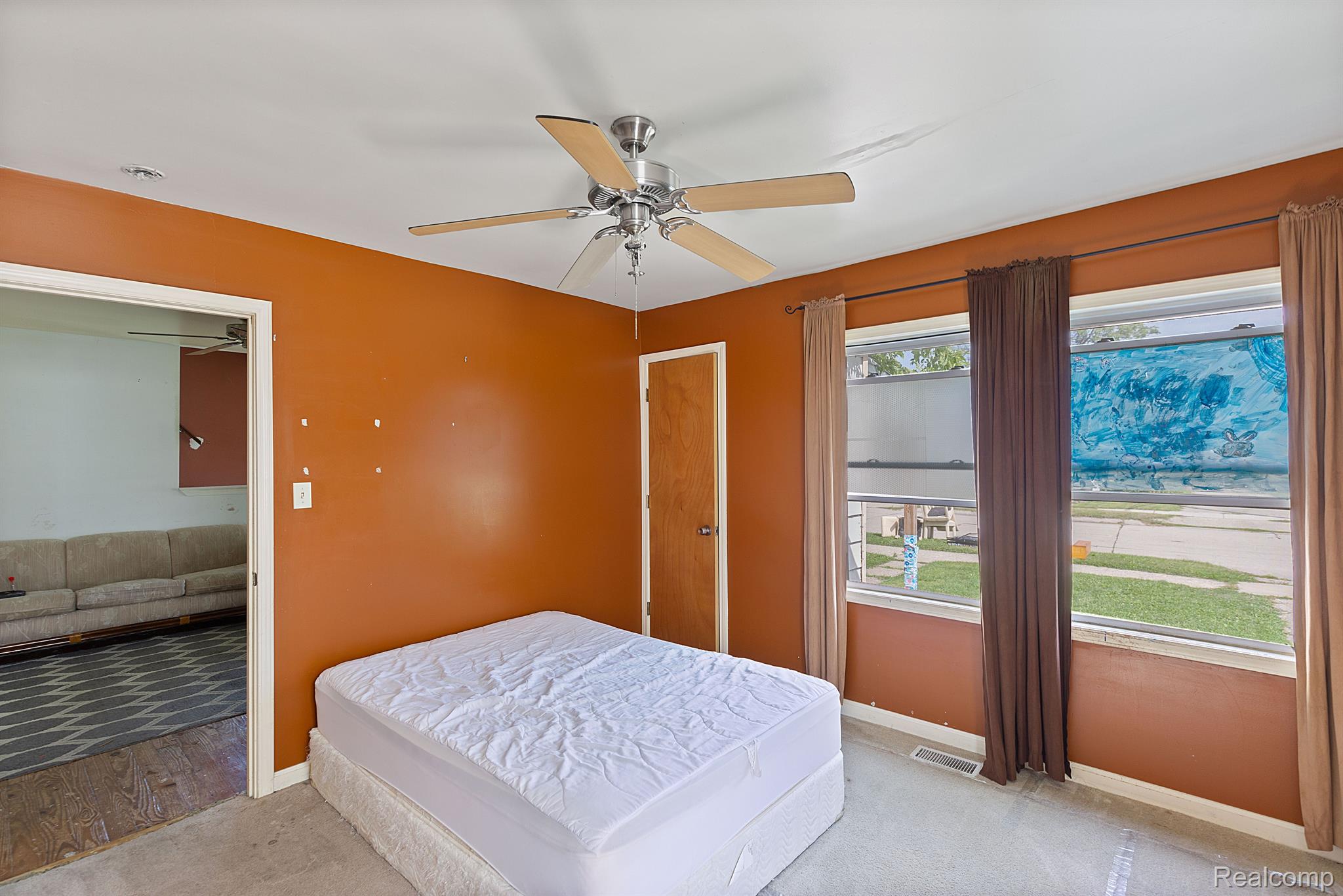 17484 Lowell Street Roseville City MI 48066