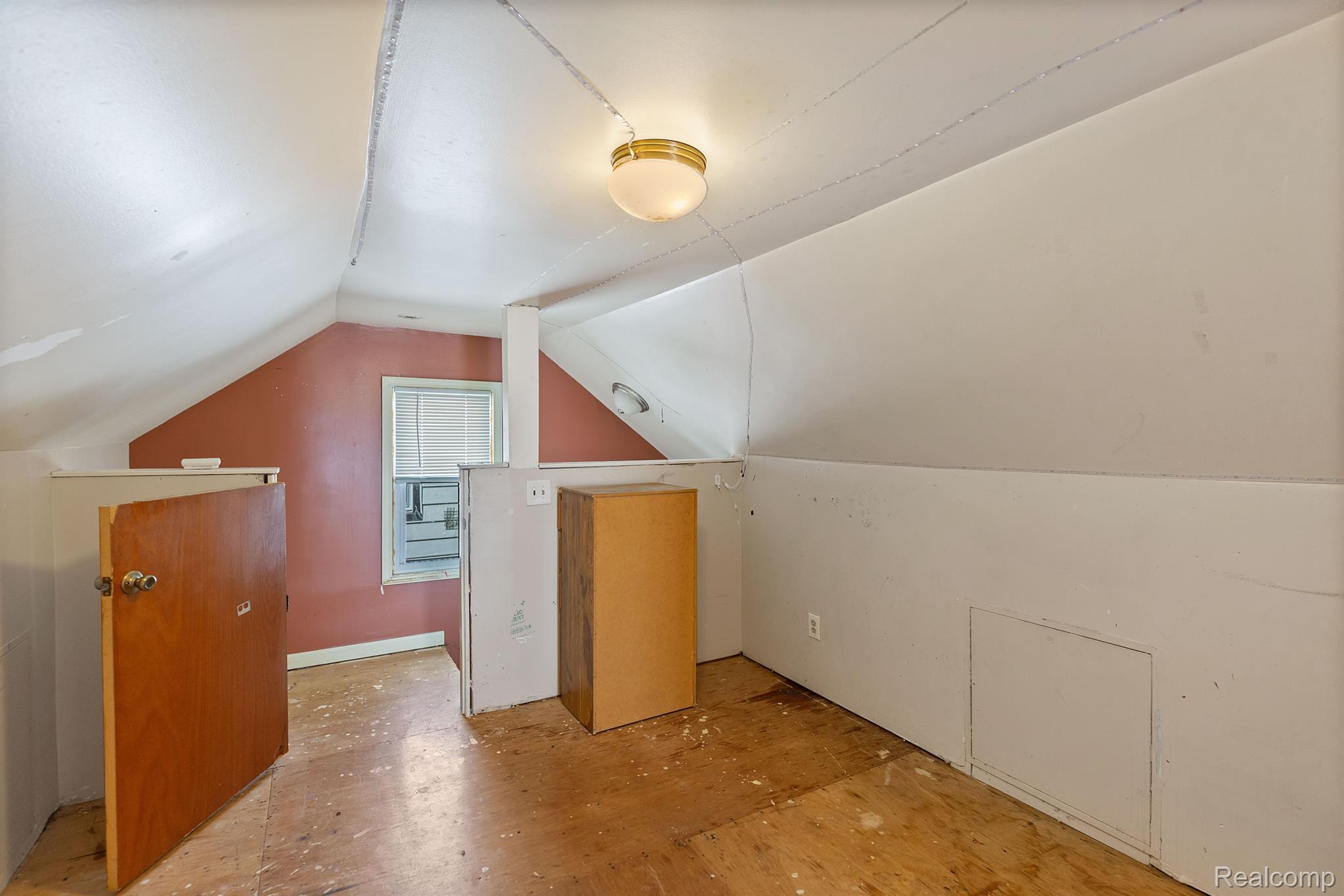 17484 Lowell Street Roseville City MI 48066