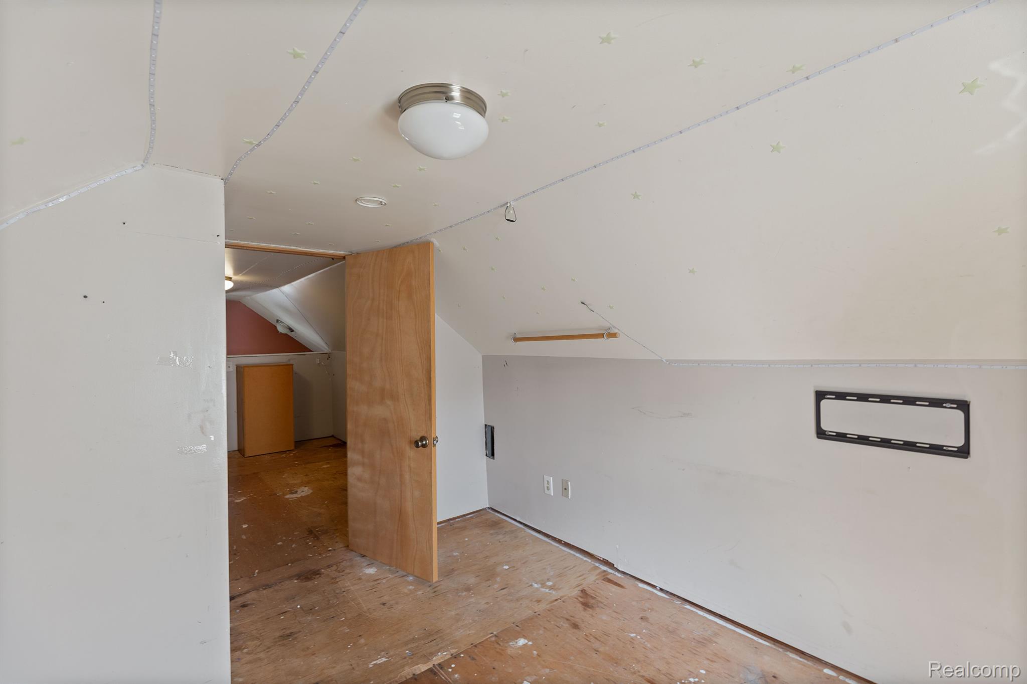 17484 Lowell Street Roseville City MI 48066