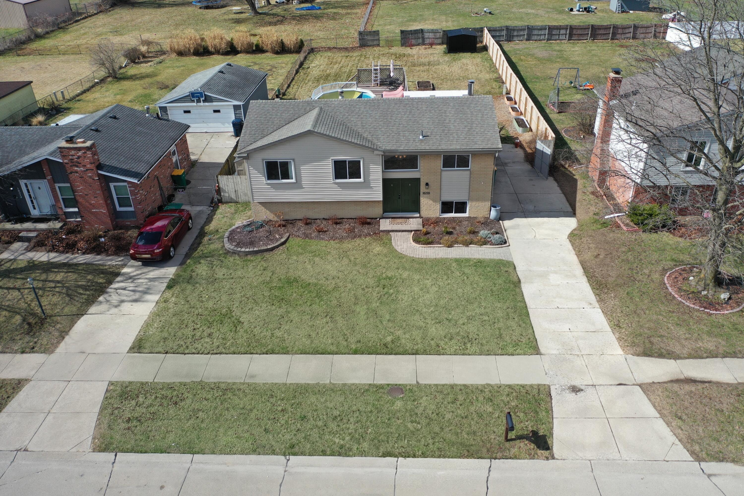 18298 Alvaro Avenue Brownstown Charter Township MI 48193