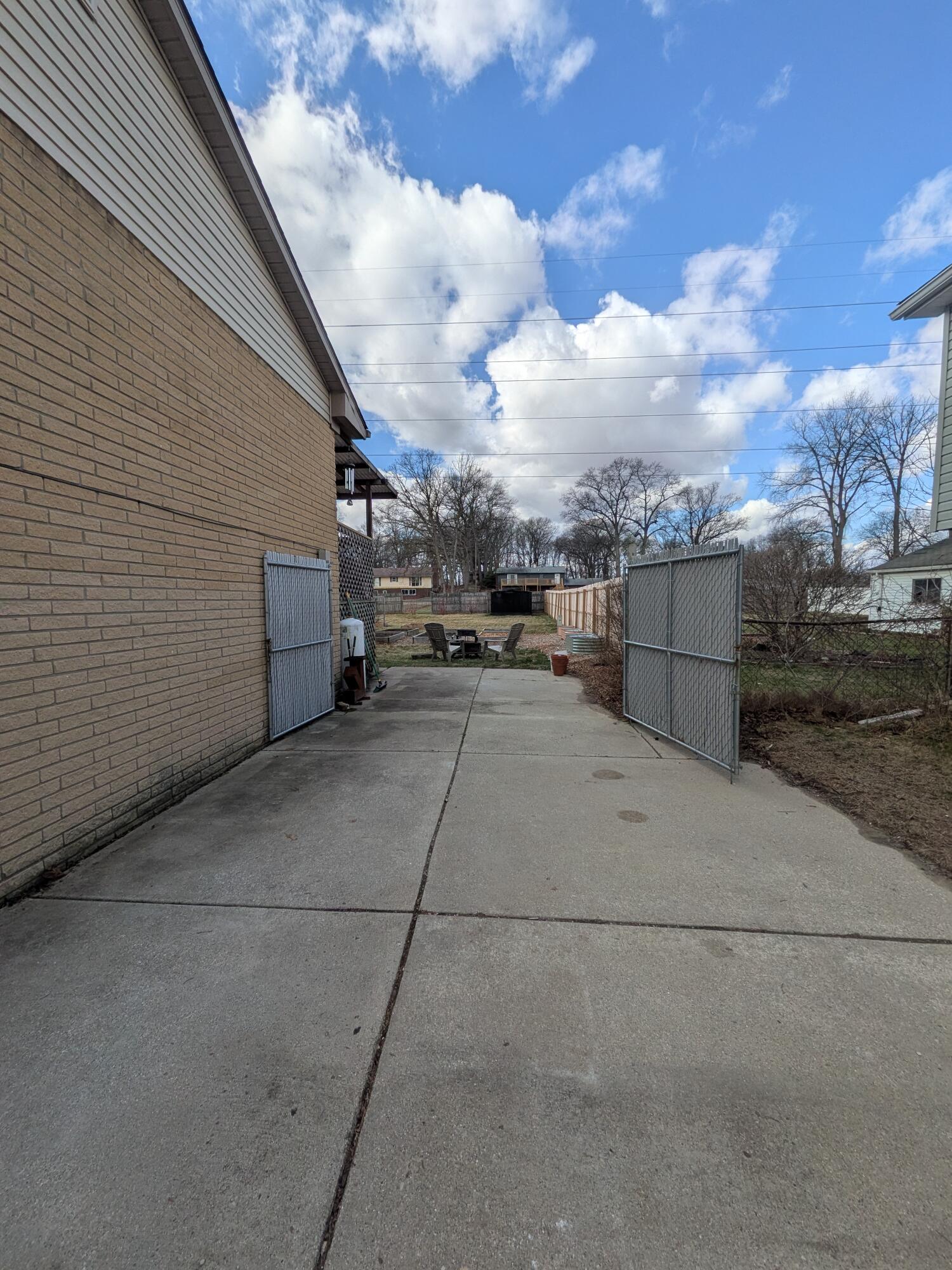 18298 Alvaro Avenue Brownstown Charter Township MI 48193