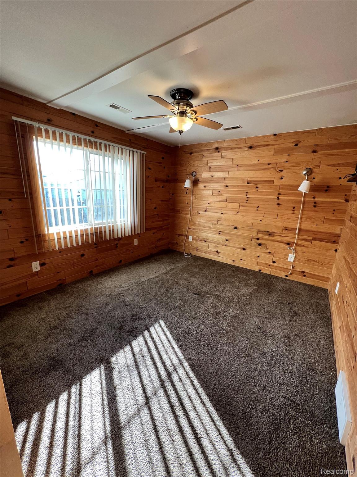 2735 Weiss Street Saginaw City MI 48602