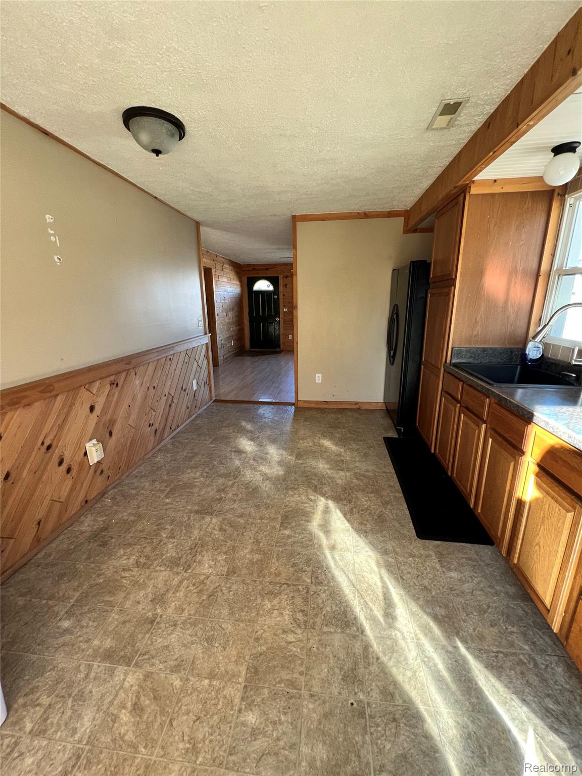 2735 Weiss Street Saginaw City MI 48602