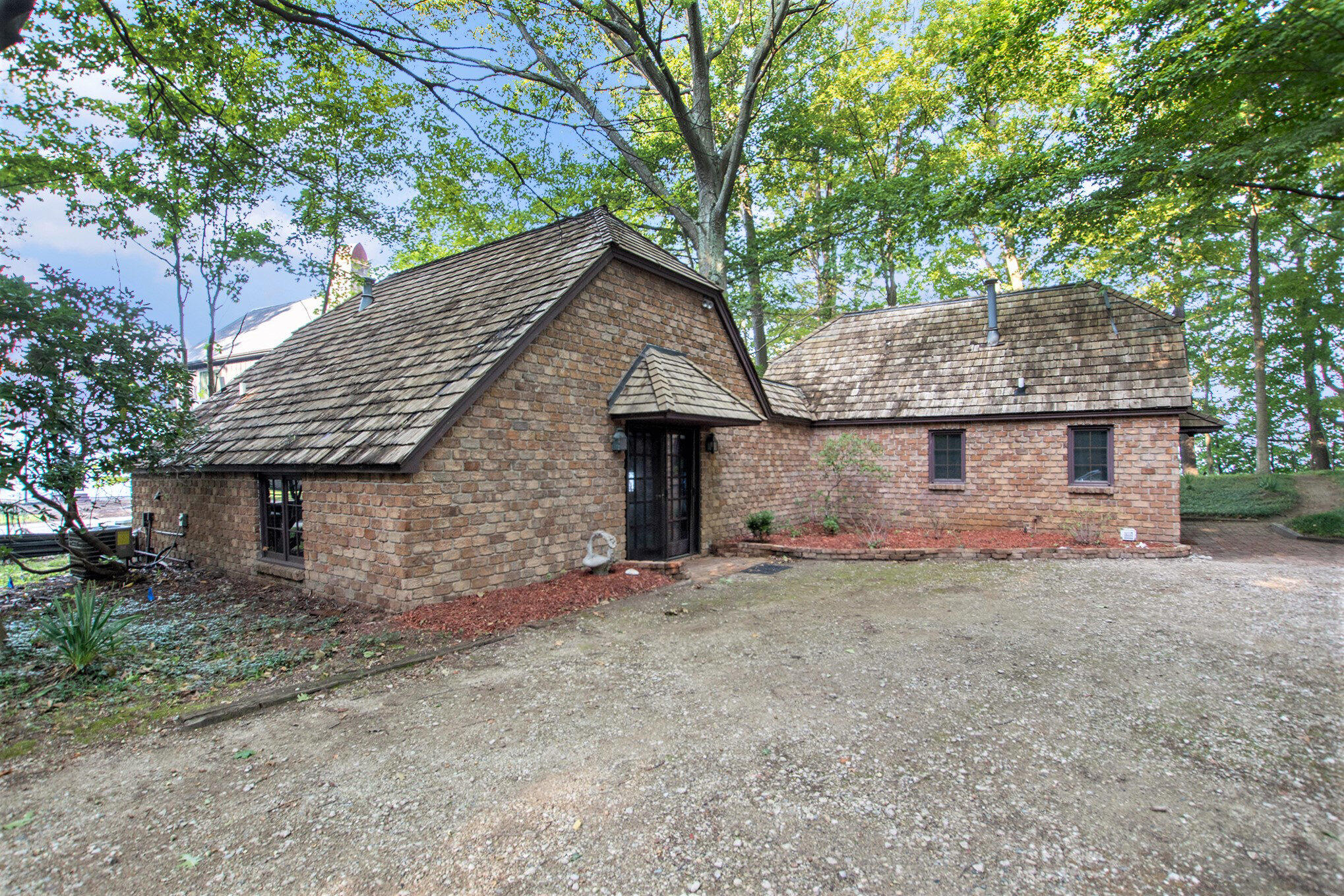2580 Lakeshore Drive Saugatuck Township MI 49408