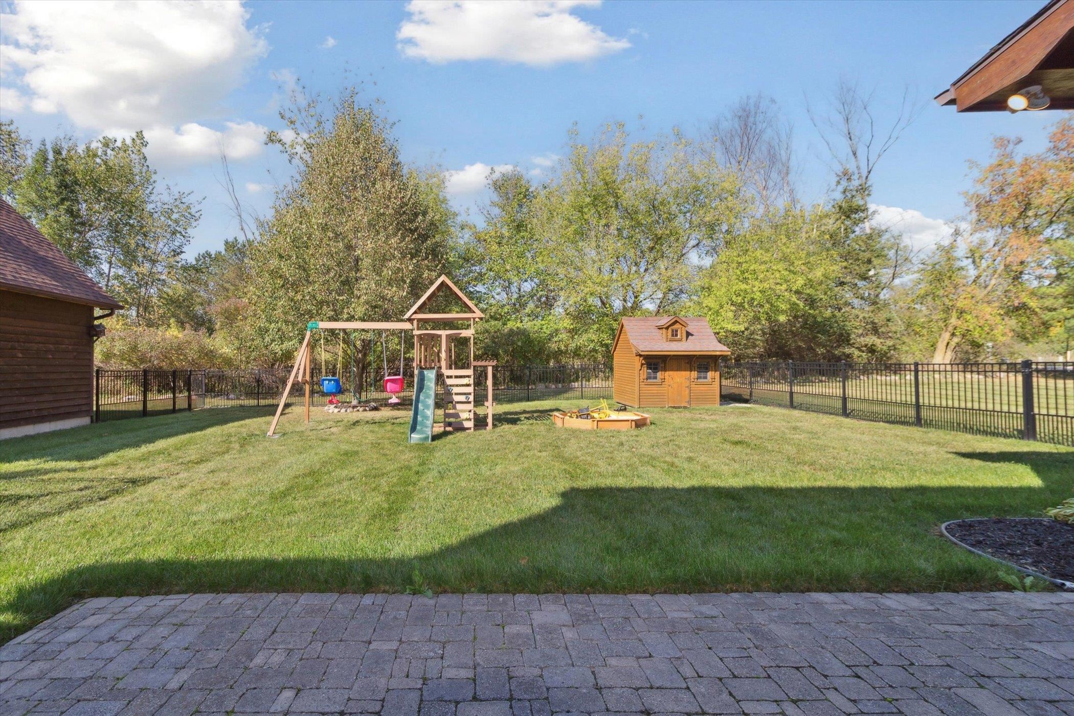 1510 Luce Court Alma City MI 48801