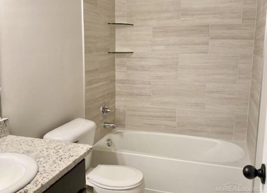 5515 Meadow View Street Sterling Heights City MI 99999