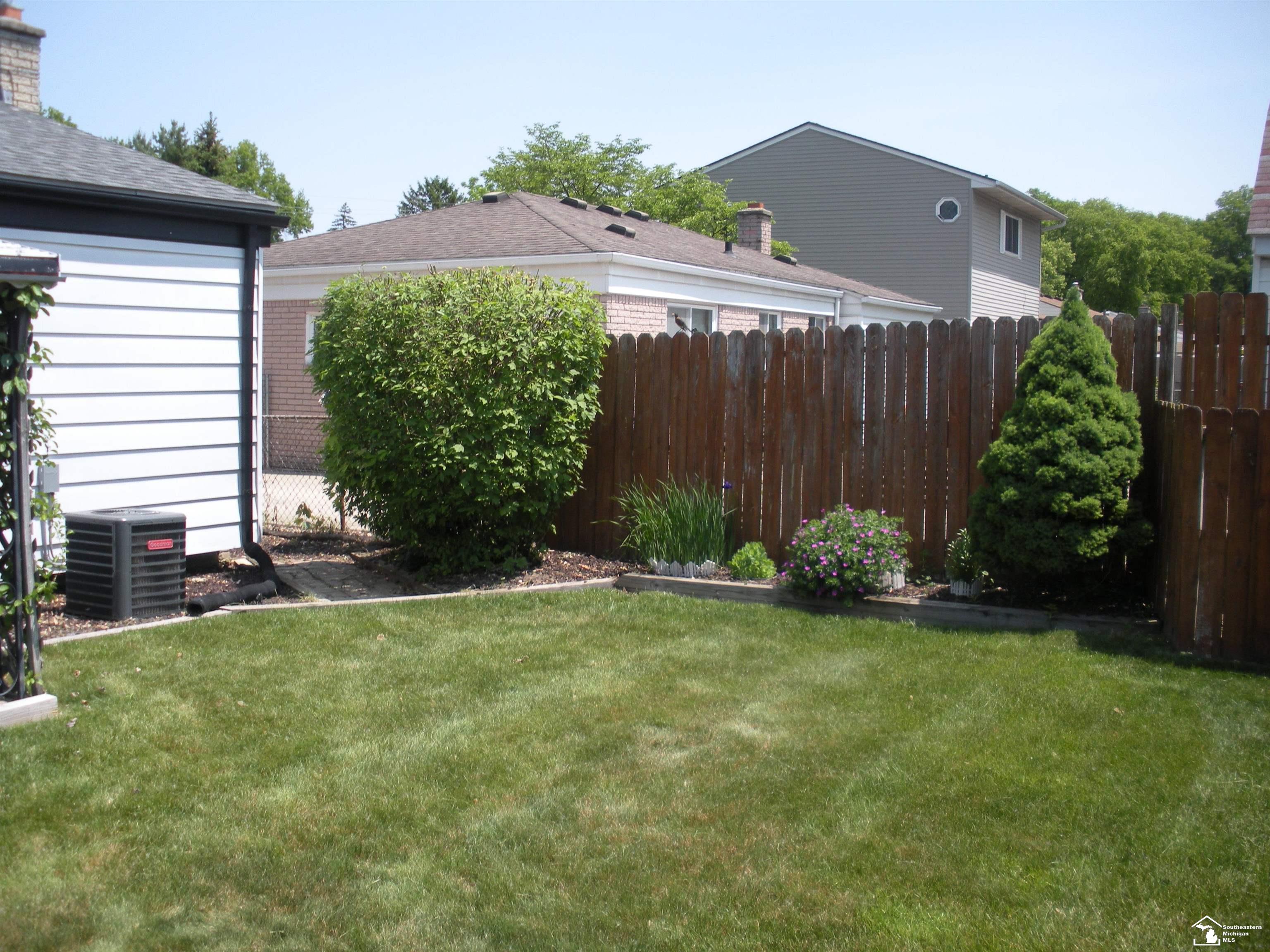 25315 Baker Taylor City MI 48180