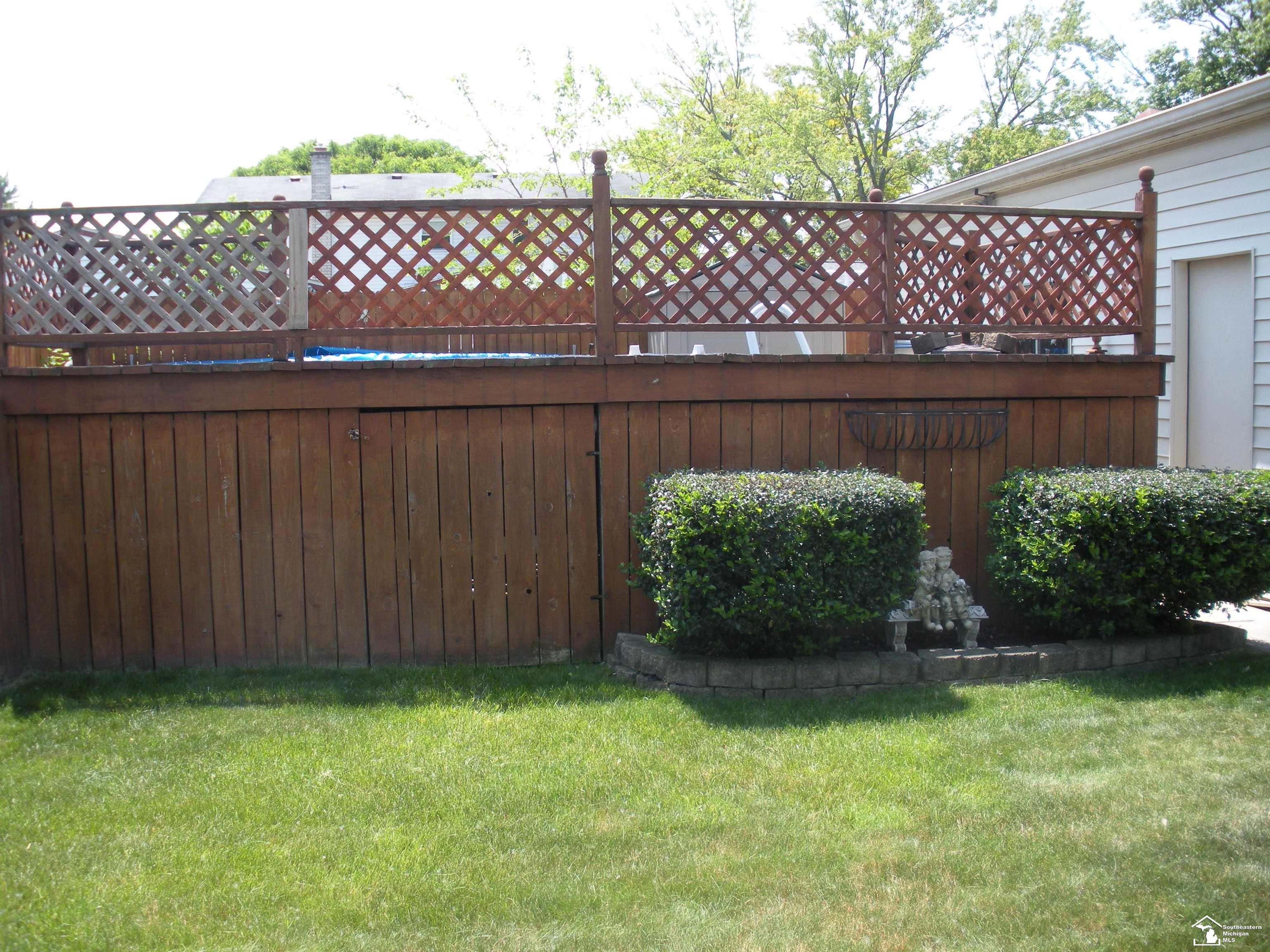 25315 Baker Taylor City MI 48180