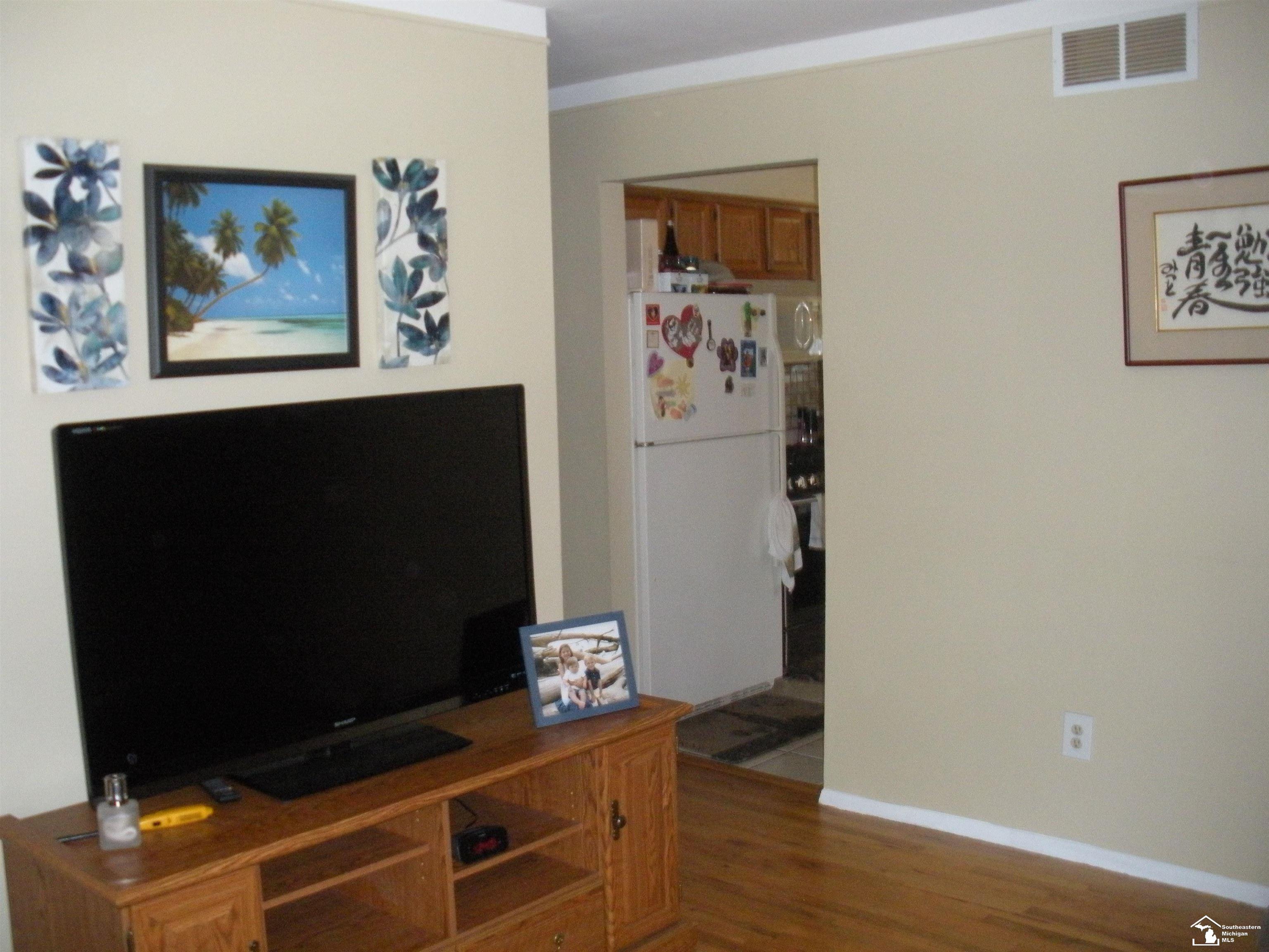 25315 Baker Taylor City MI 48180
