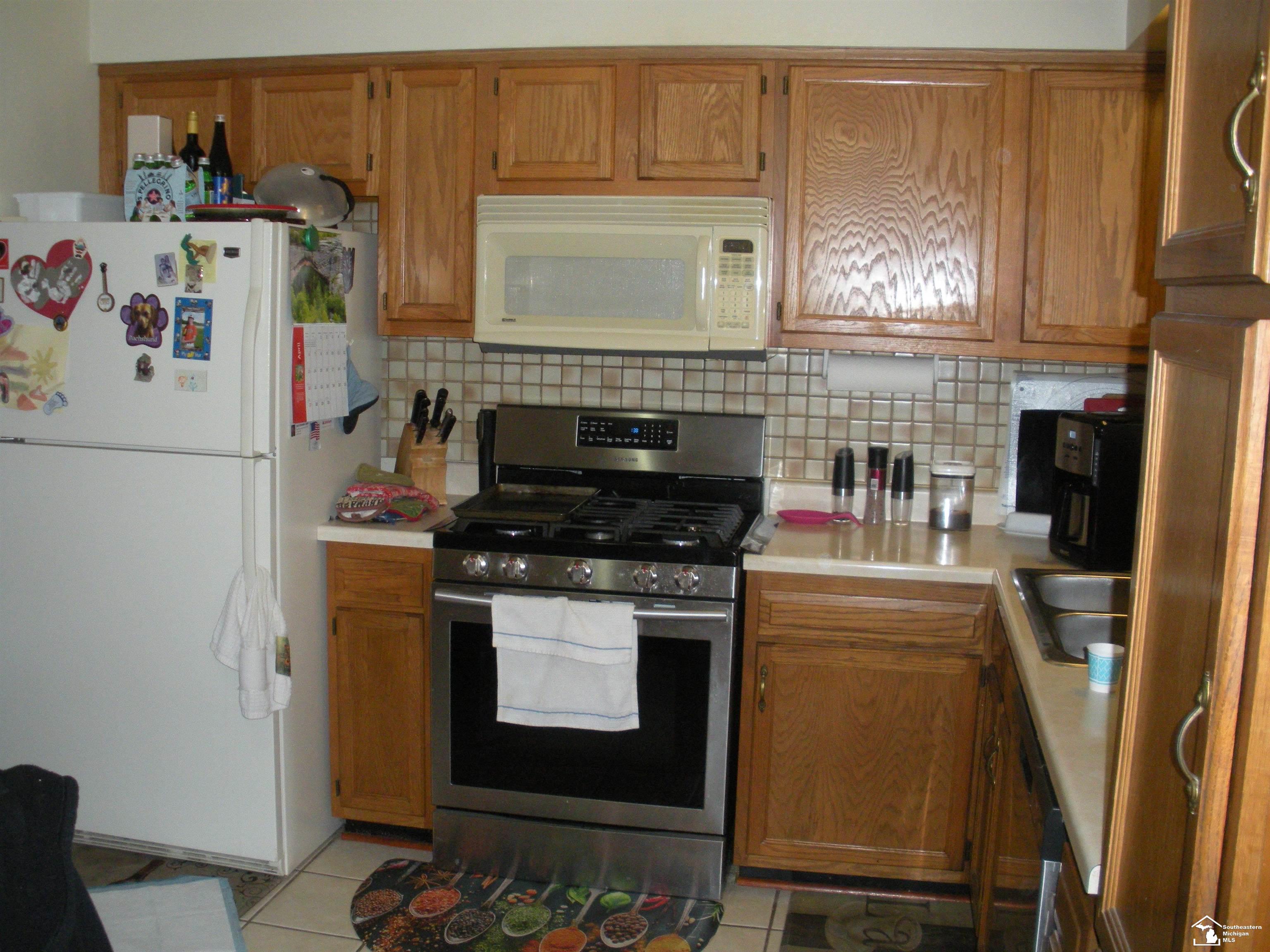 25315 Baker Taylor City MI 48180