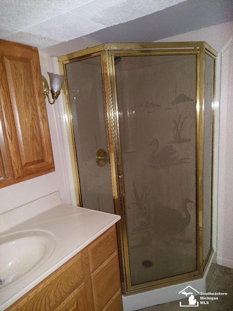 25315 Baker Taylor City MI 48180