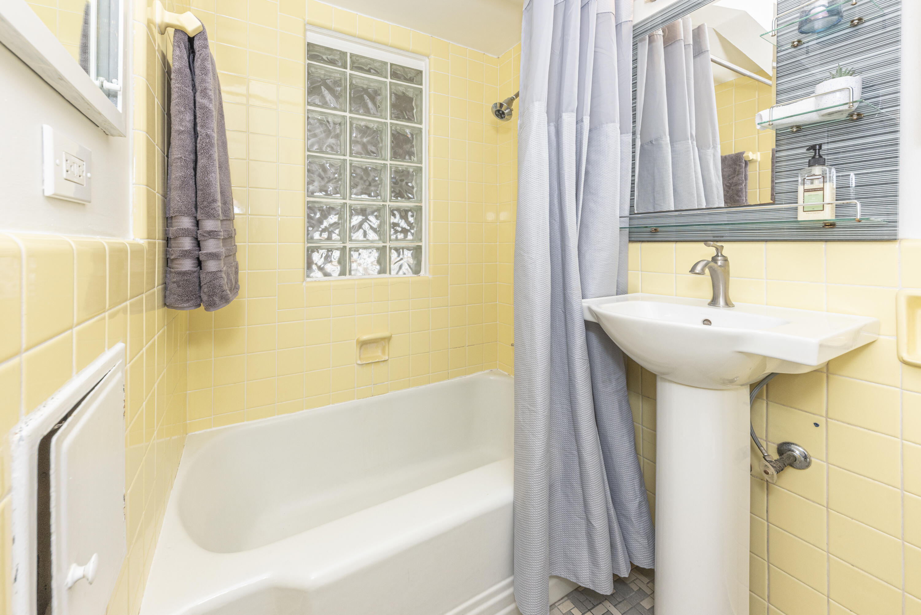 1215 Prescott Avenue Ann Arbor City MI 48103